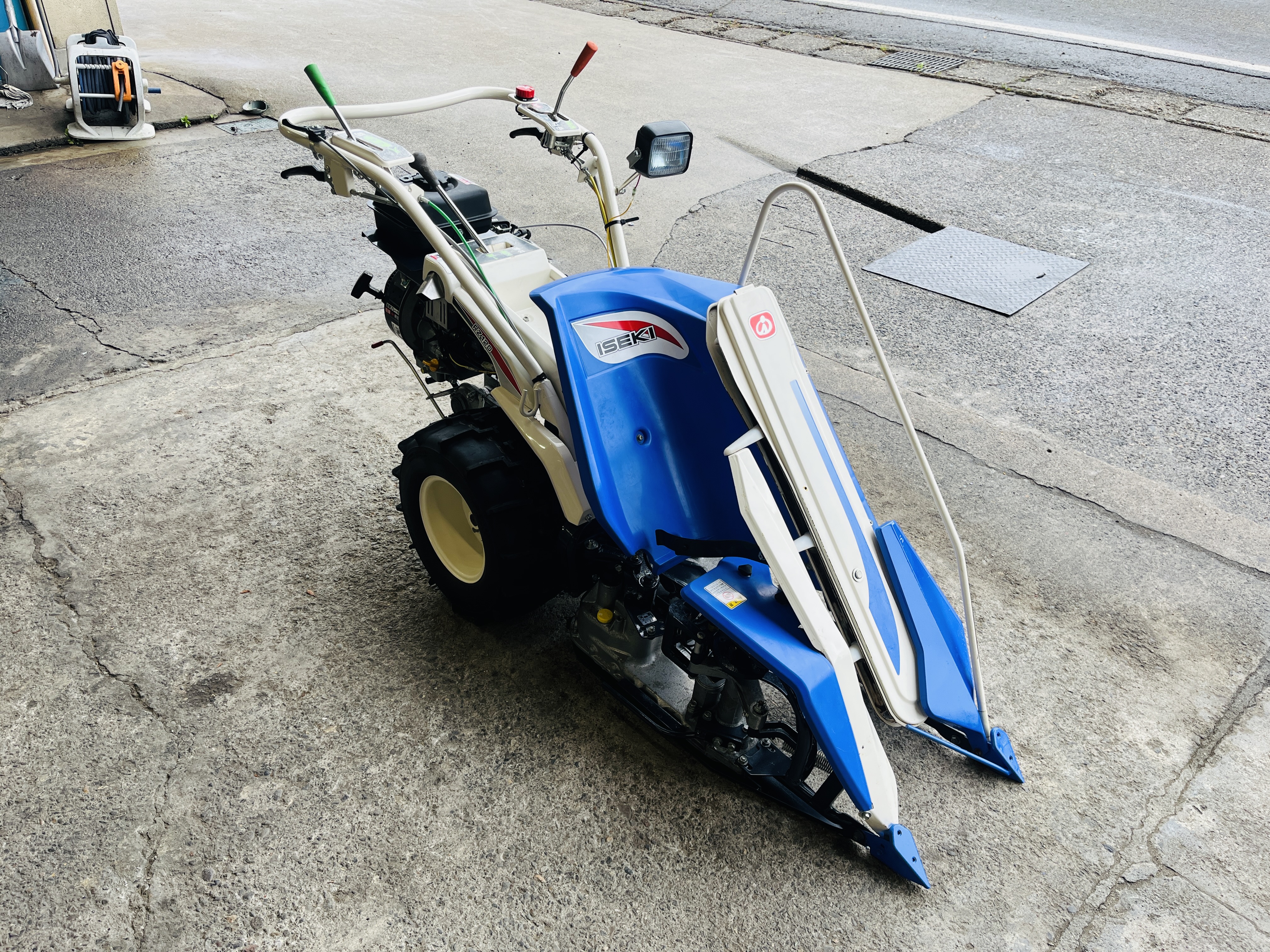 イセキ 中古バインダー RZ120