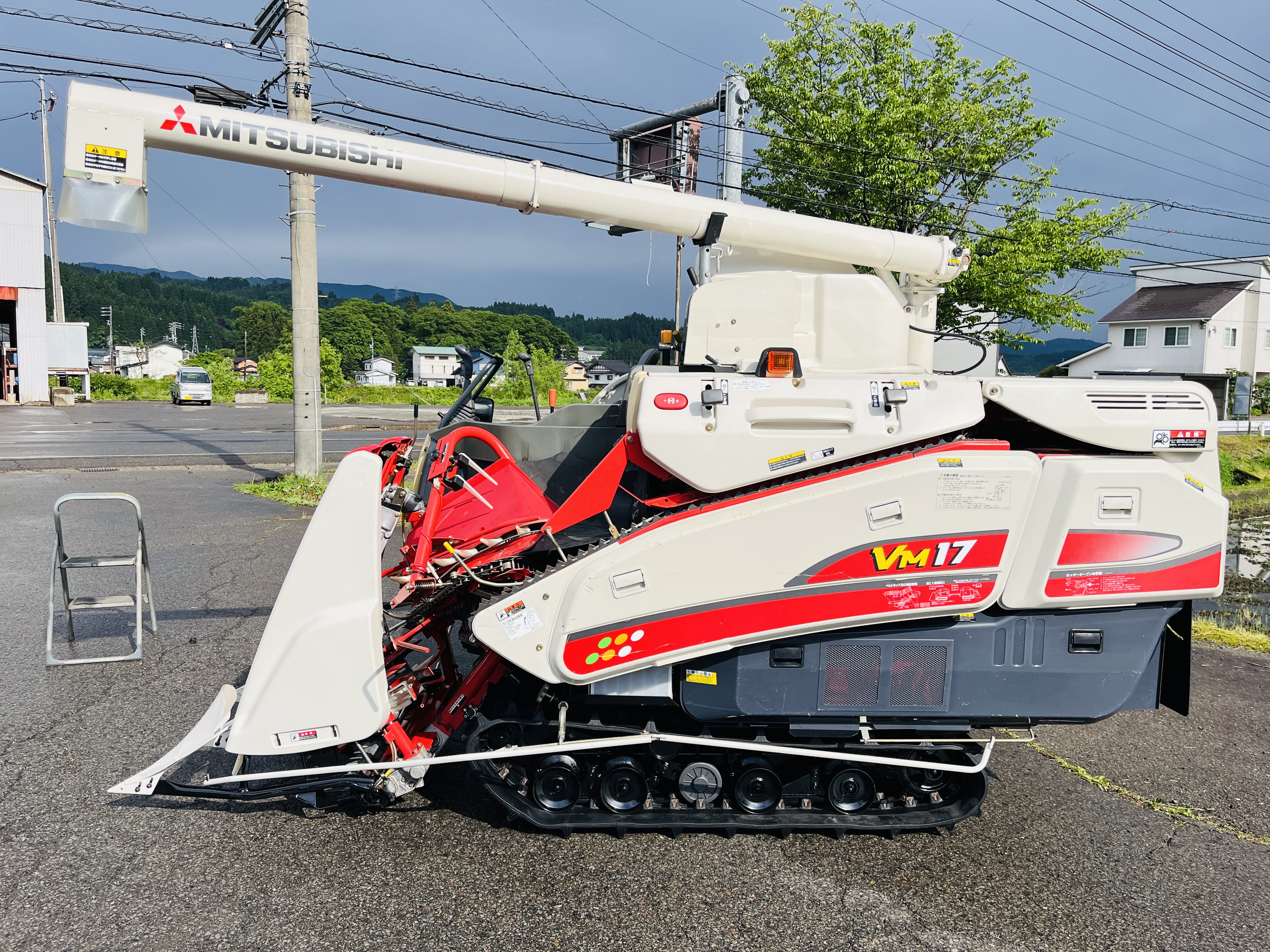 三菱マヒンドラ農機 中古コンバイン VM17Gの商品画像6