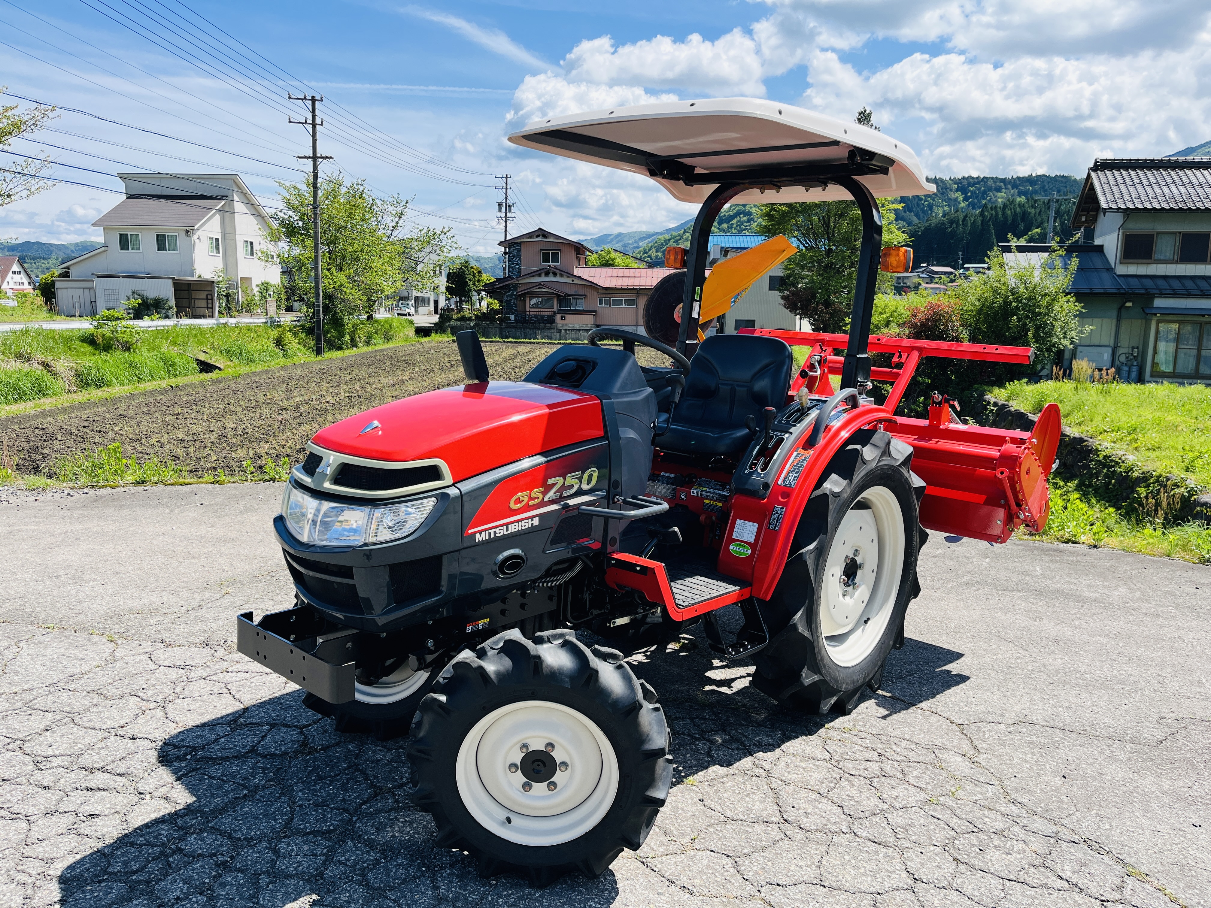 三菱マヒンドラ農機 中古トラクター GS250の商品画像1