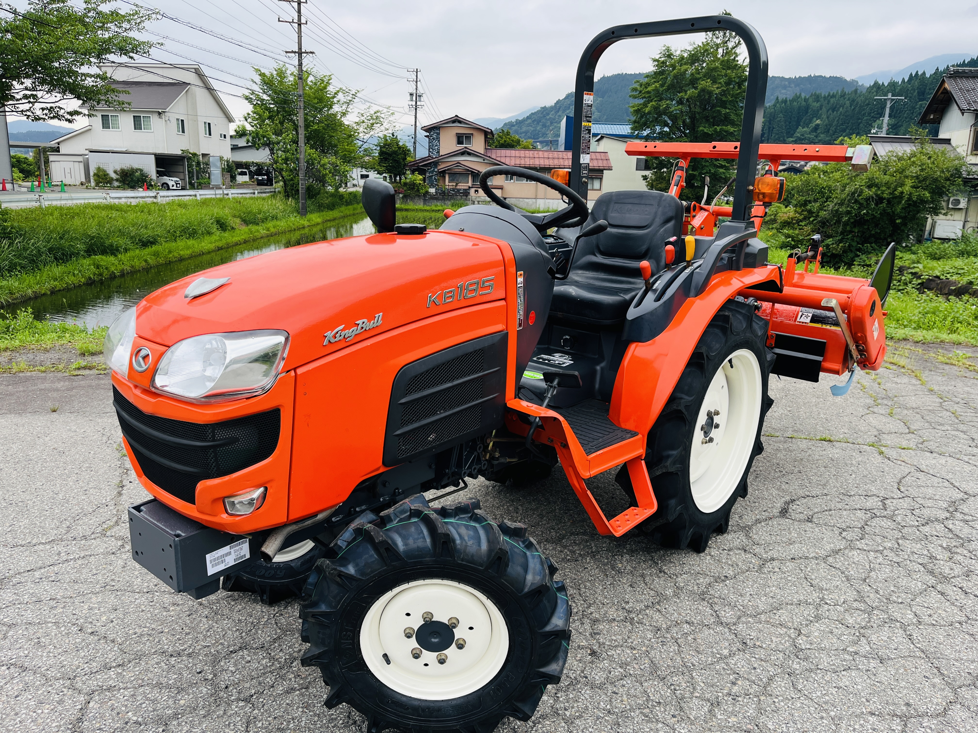 クボタ 中古トラクター KB185