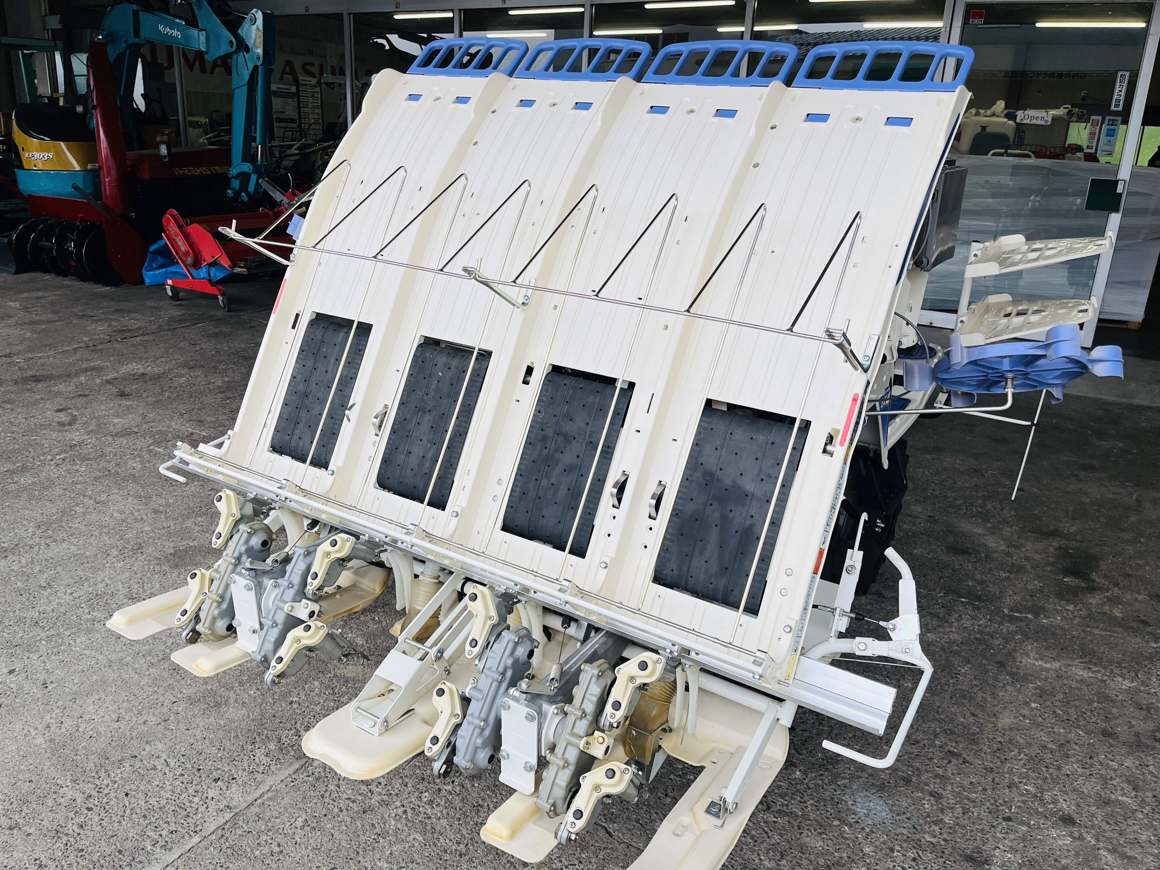 三菱マヒンドラ農機 中古田植機 LE4の商品画像4