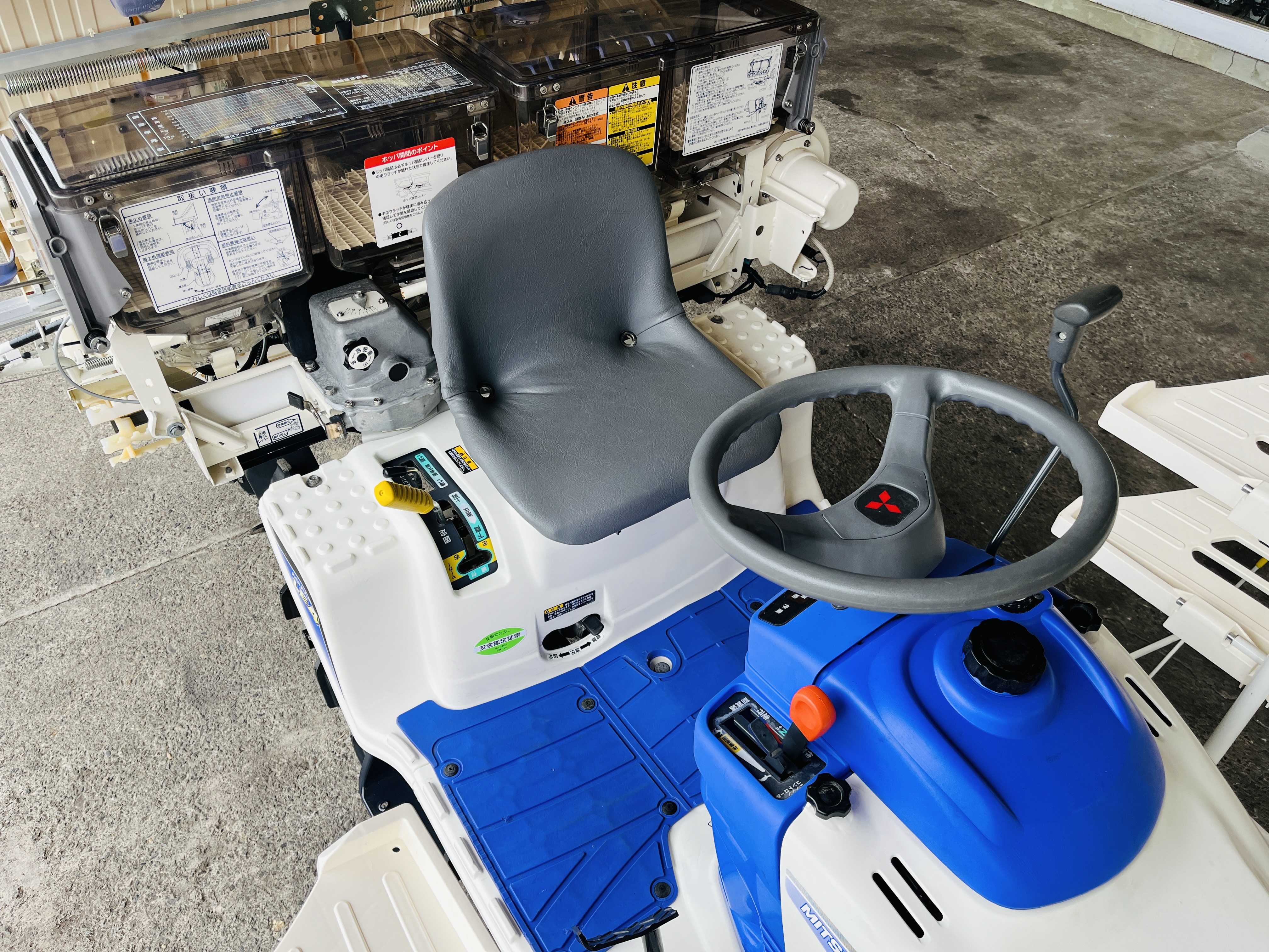 三菱マヒンドラ農機 中古田植機 LE4の商品画像7