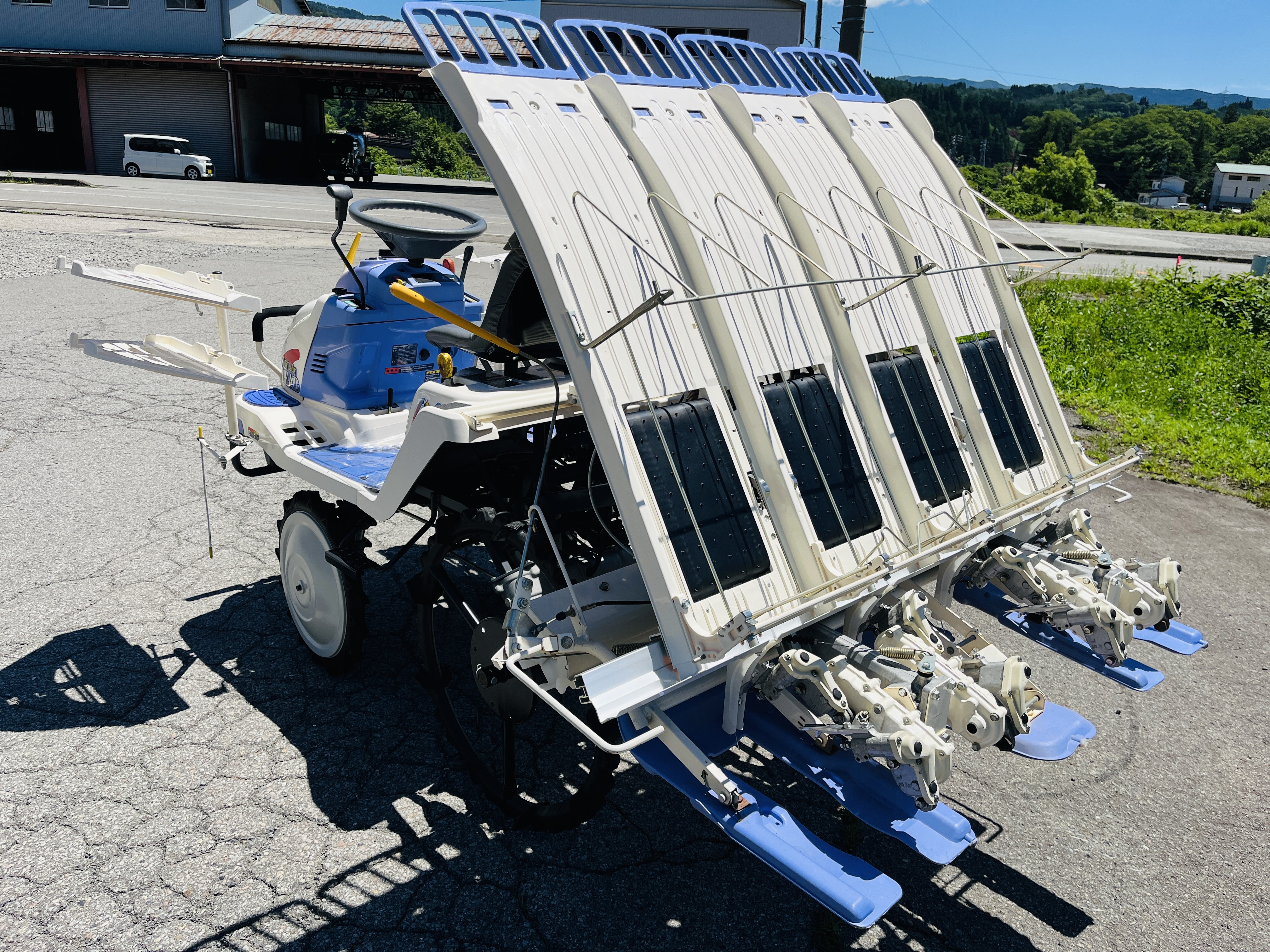 三菱マヒンドラ農機 中古田植機 LV4の商品画像4