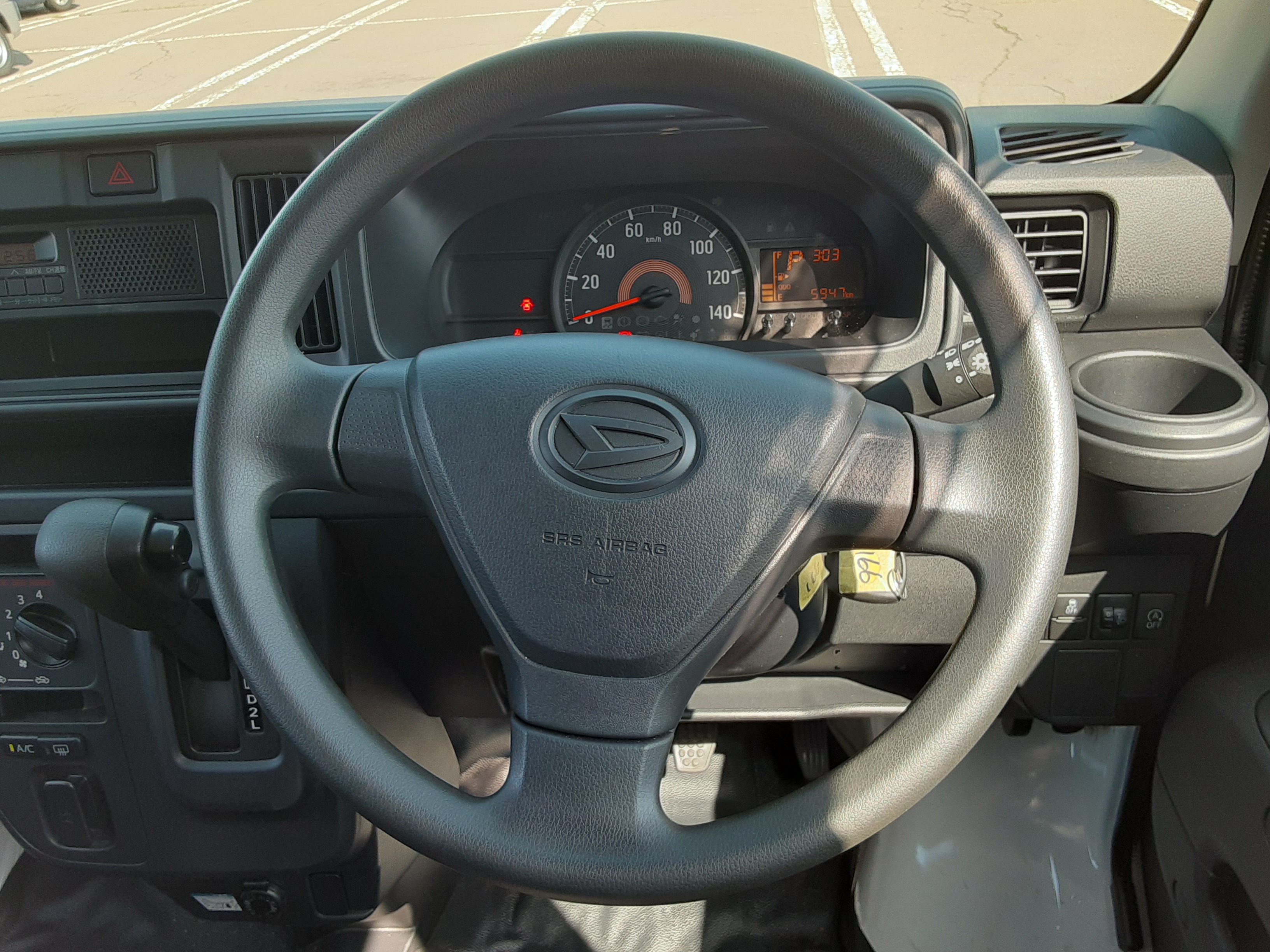ダイハツ 中古車 ハイゼットカーゴ DX SAIIIの商品画像3