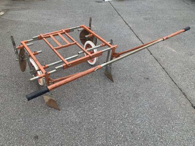 商談中。値下げしました。農業 機械 人力 マルチング 張付器械