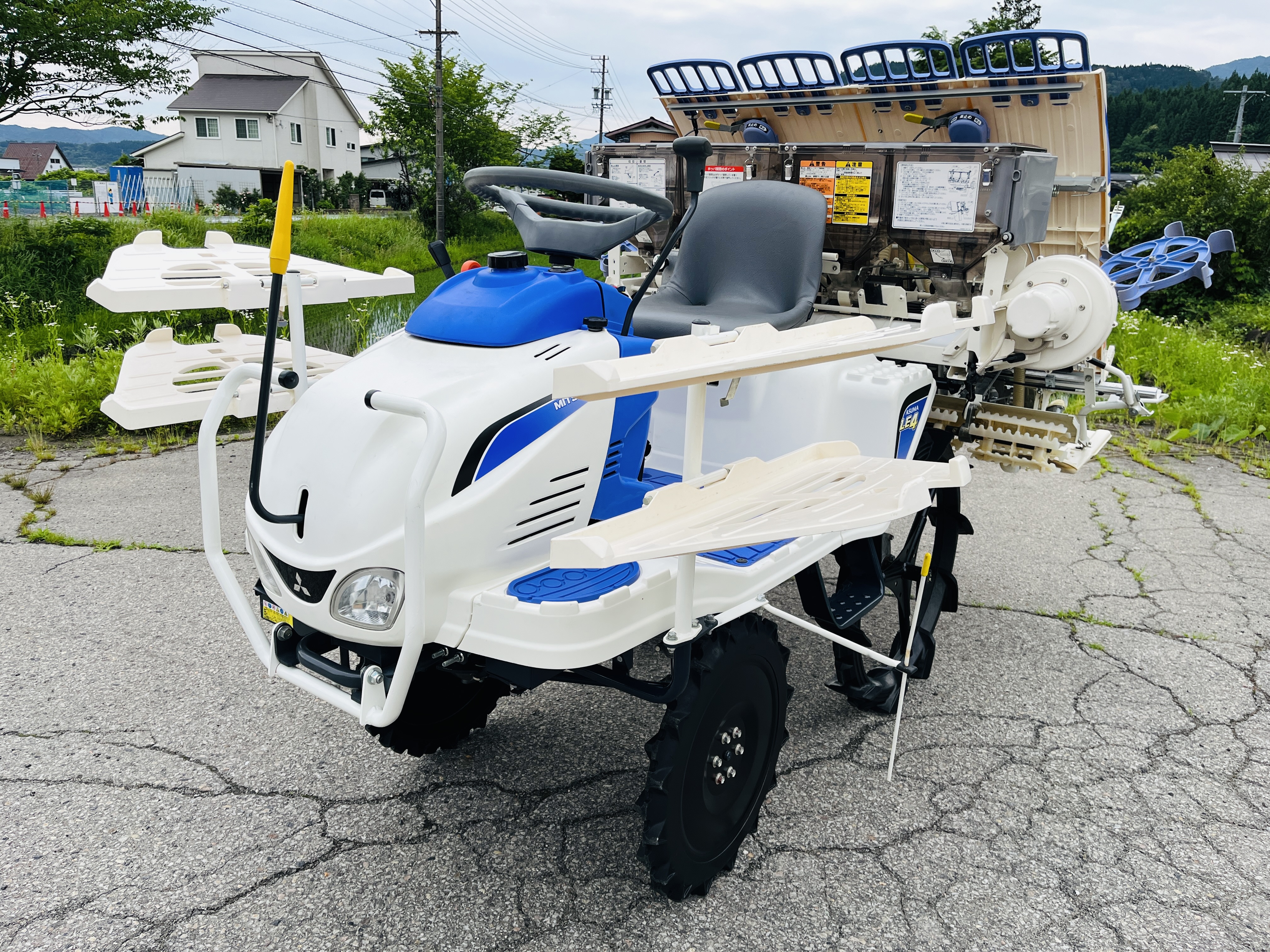 三菱マヒンドラ農機 中古田植機 LE4
