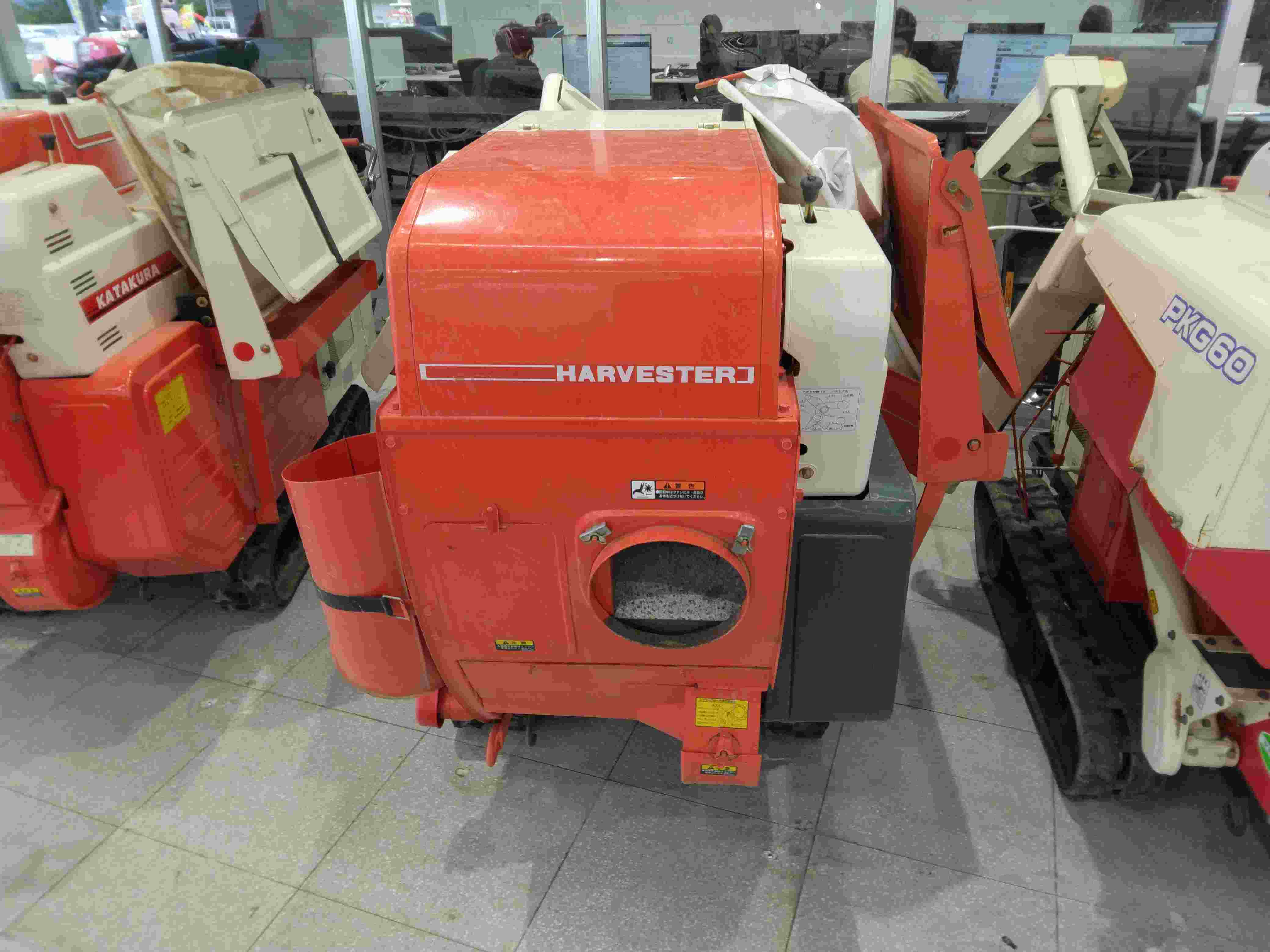 三菱マヒンドラ農機 中古ハーベスター FGS65の商品画像3