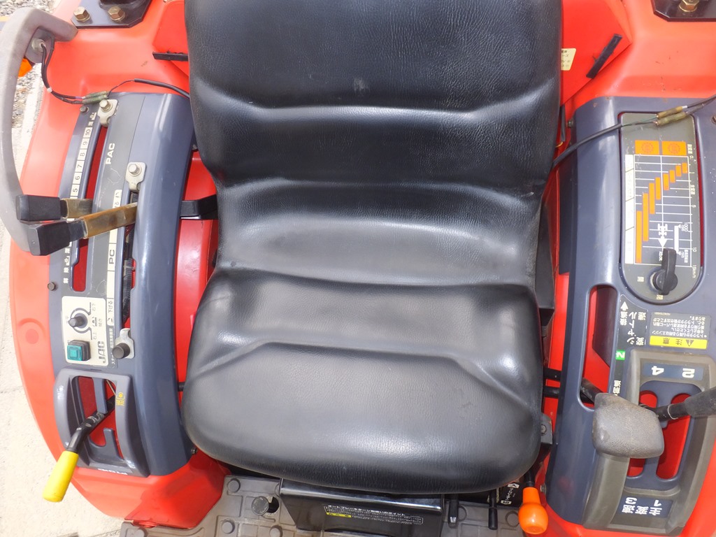 三菱マヒンドラ農機 中古トラクター MT241の商品画像4