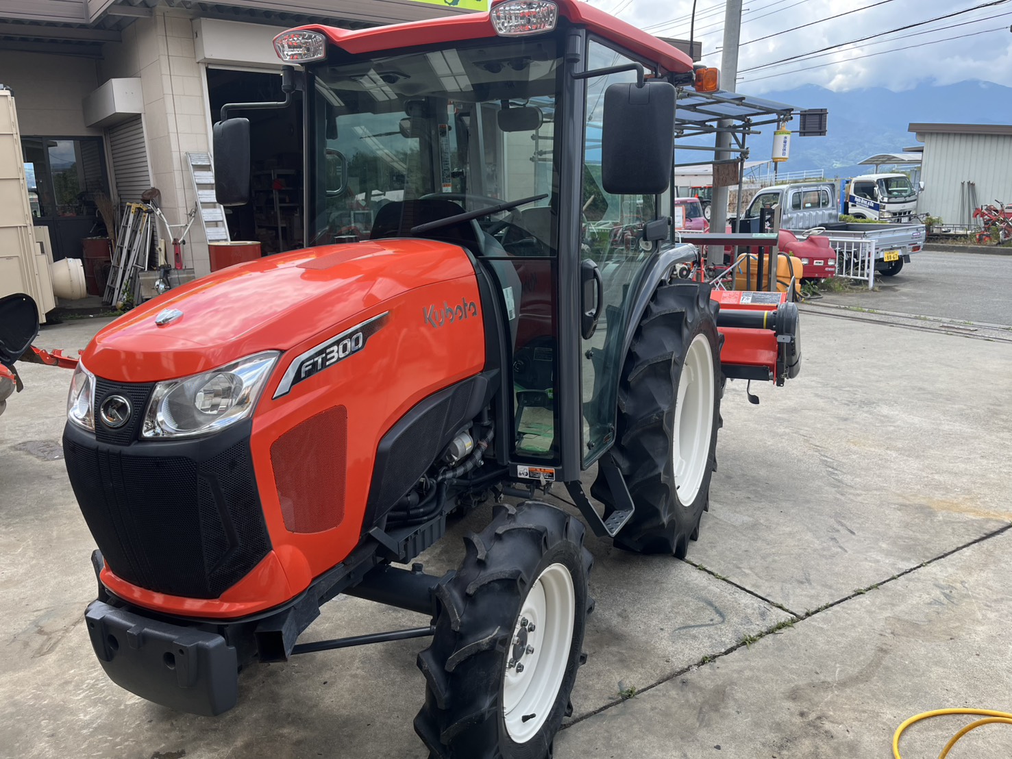 クボタ 中古トラクター FT300QBMAJ
