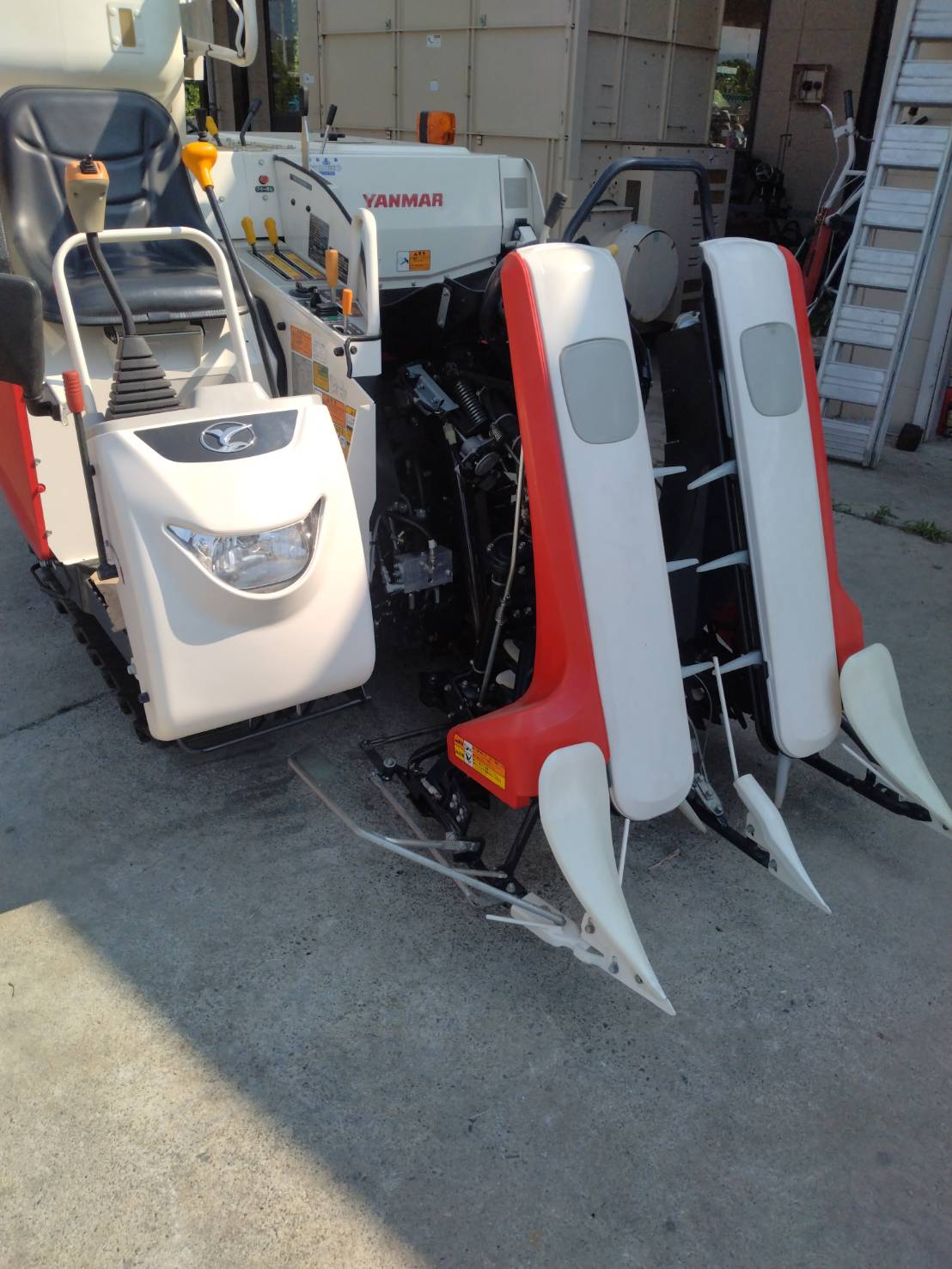 ヤンマー 中古コンバイン 《Ee214W.G》の商品画像5
