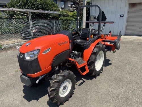 クボタ 中古トラクター NB21SPMA
