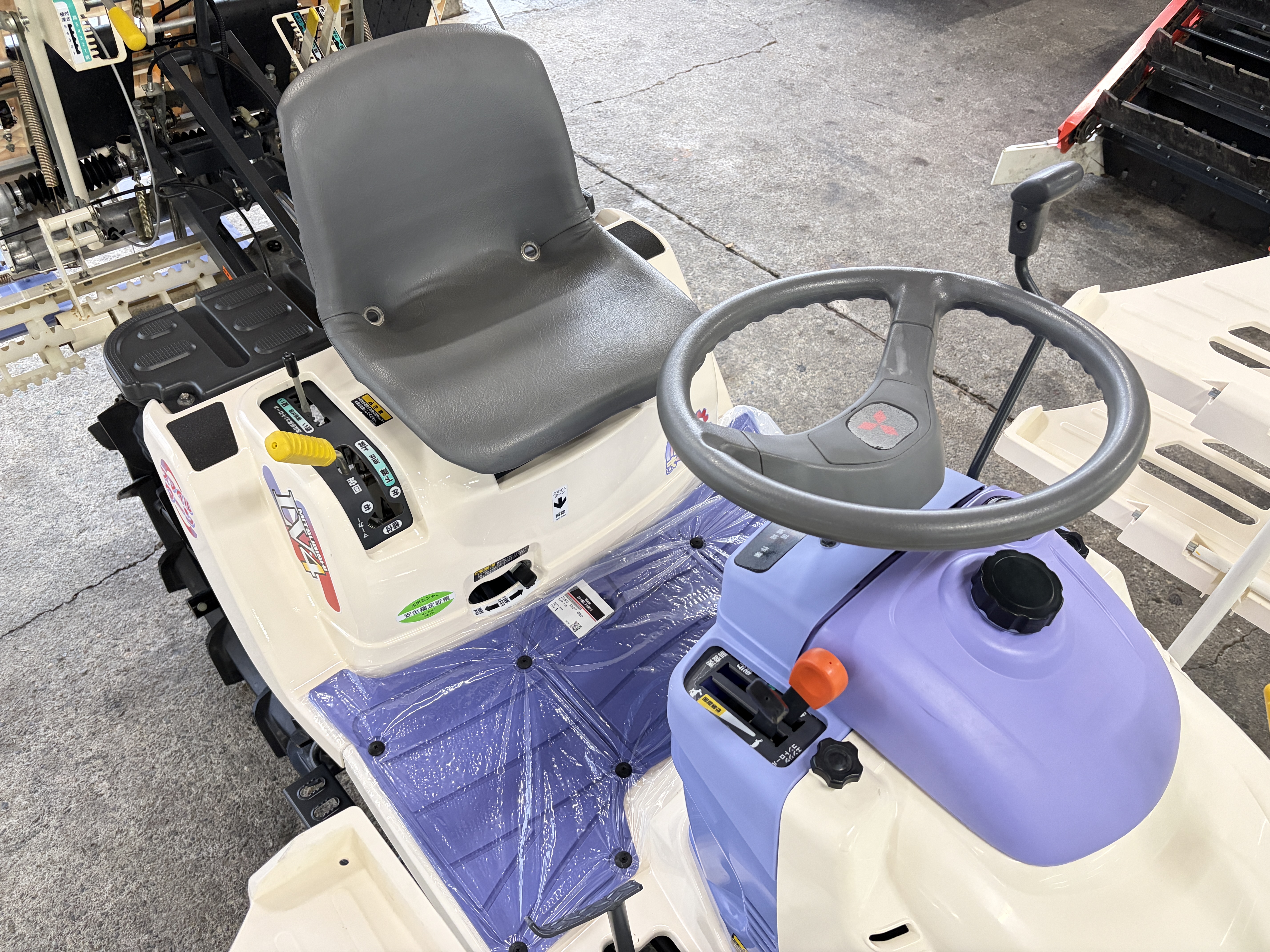 三菱マヒンドラ農機 中古田植機 LV4の商品画像7