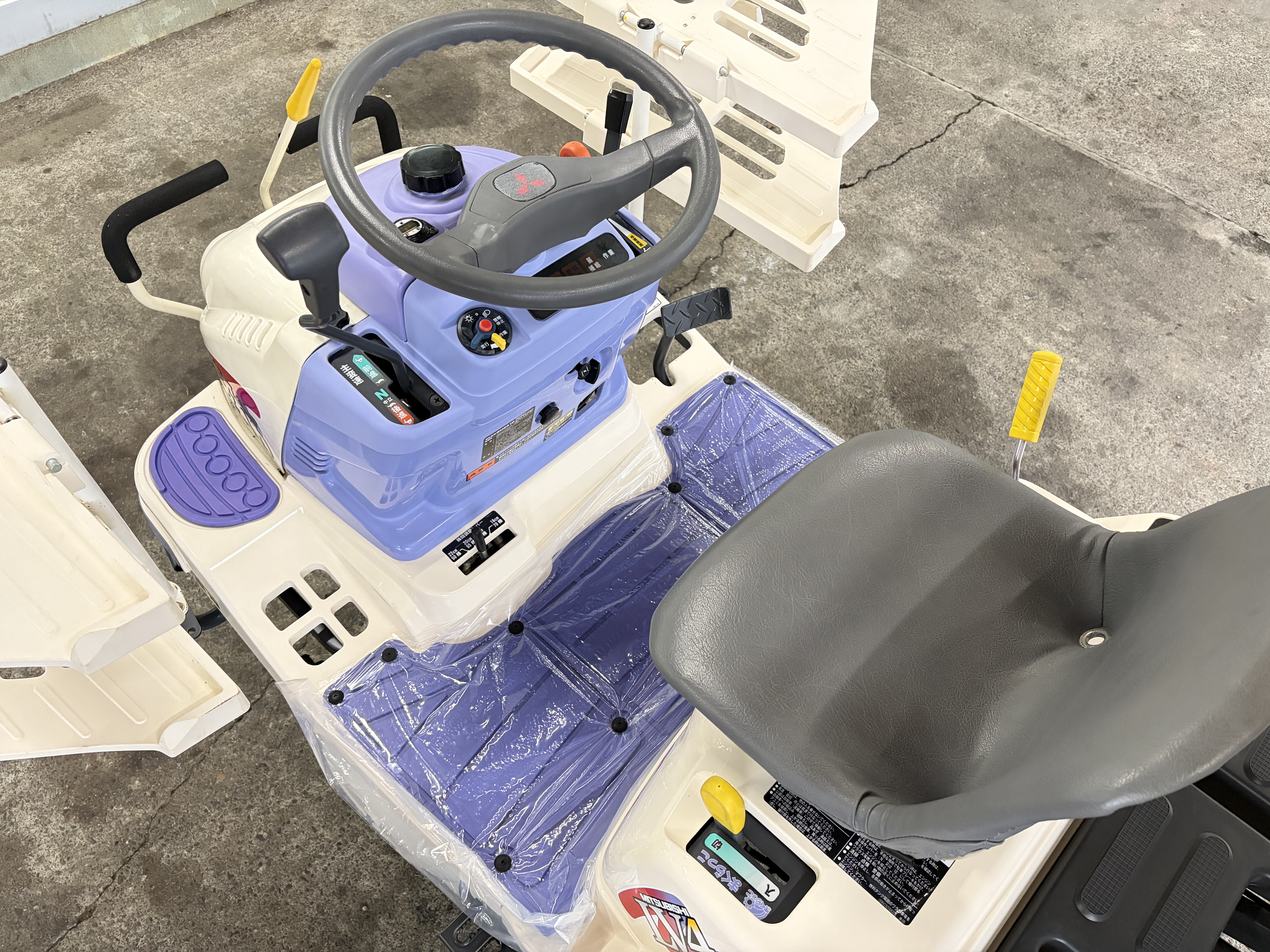 三菱マヒンドラ農機 中古田植機 LV4の商品画像8