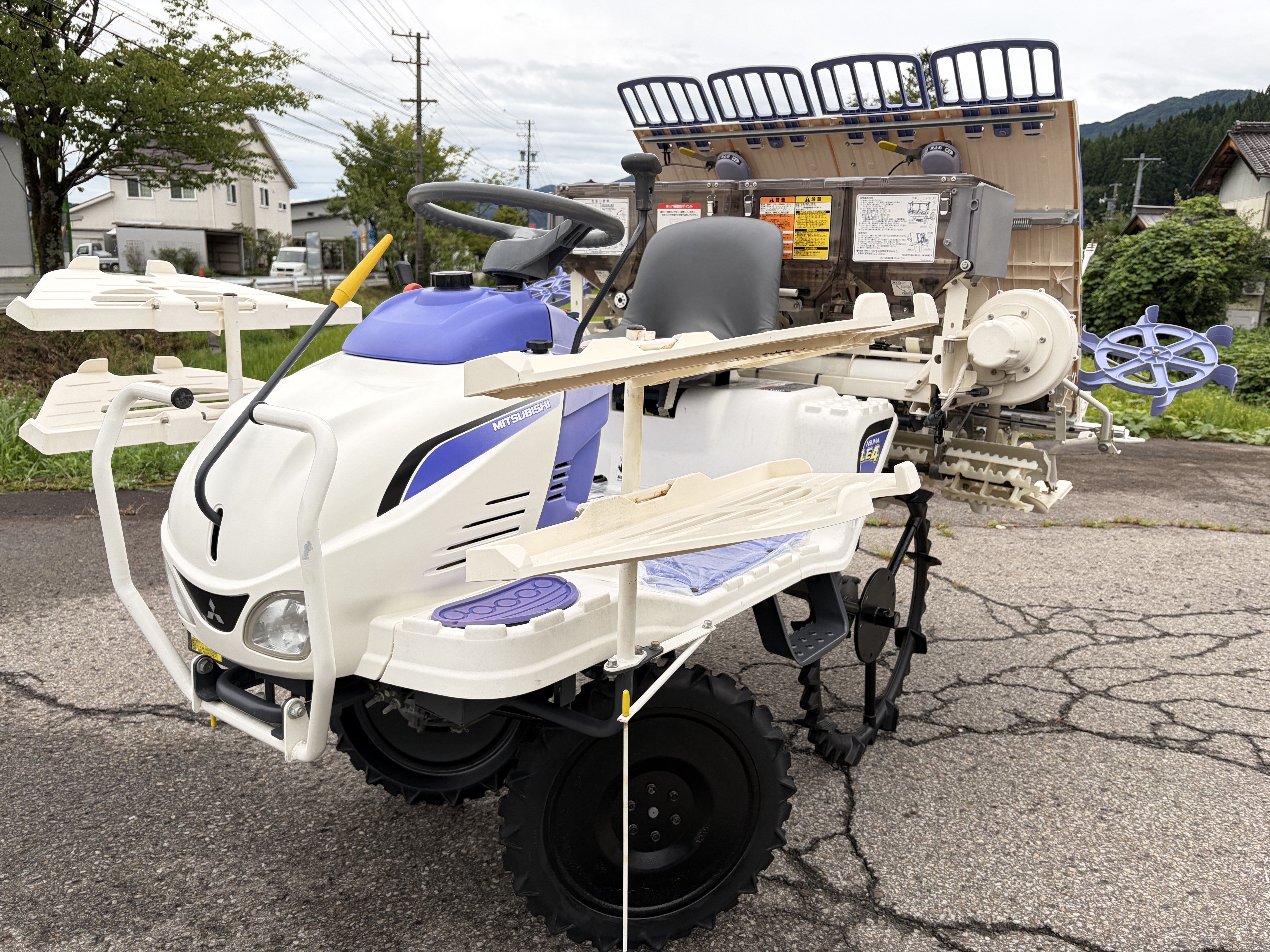 三菱マヒンドラ農機 中古田植機 LE4