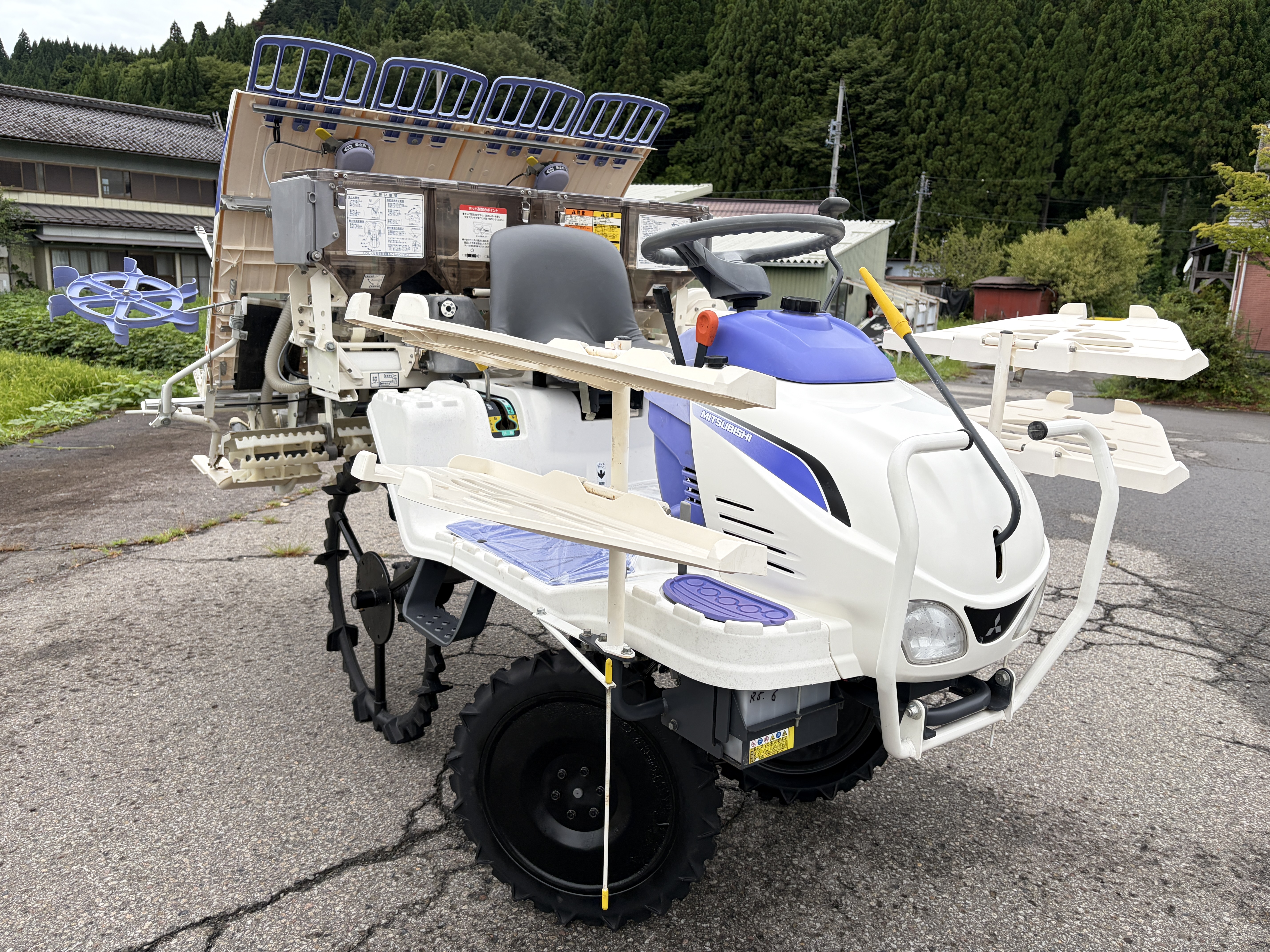 三菱マヒンドラ農機 中古田植機 LE4の商品画像2