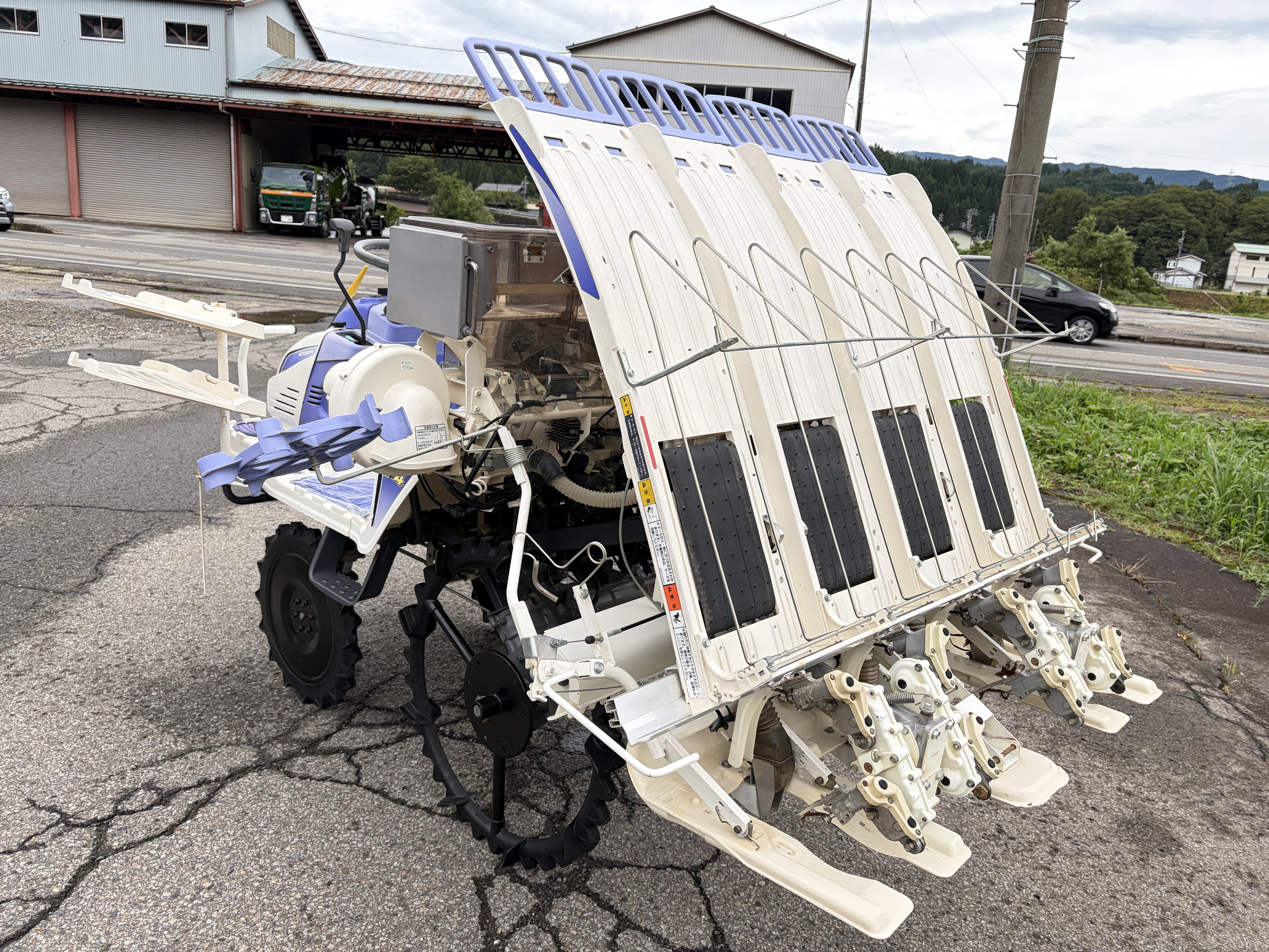 三菱マヒンドラ農機 中古田植機 LE4の商品画像4