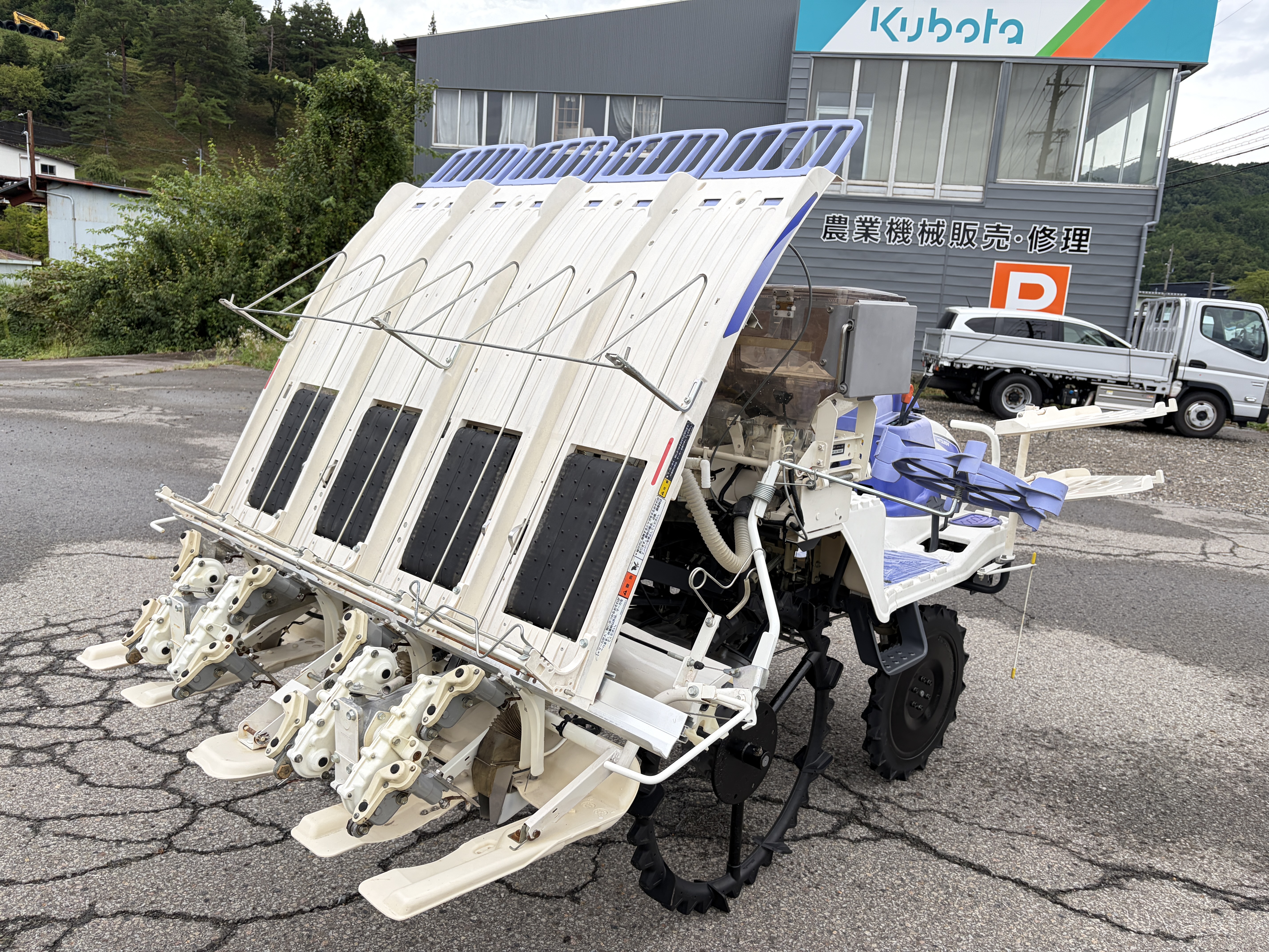 三菱マヒンドラ農機 中古田植機 LE4の商品画像5