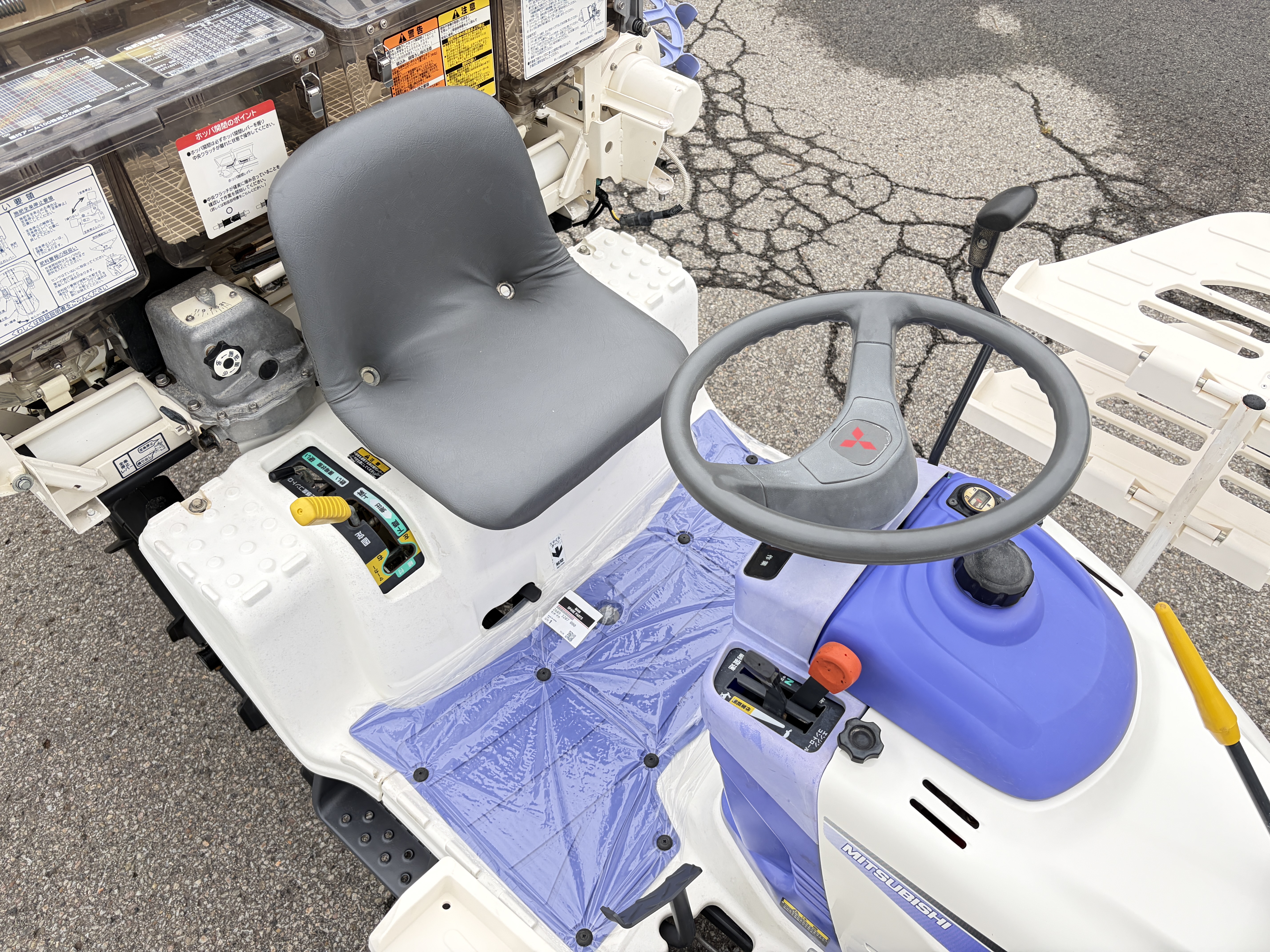 三菱マヒンドラ農機 中古田植機 LE4の商品画像8