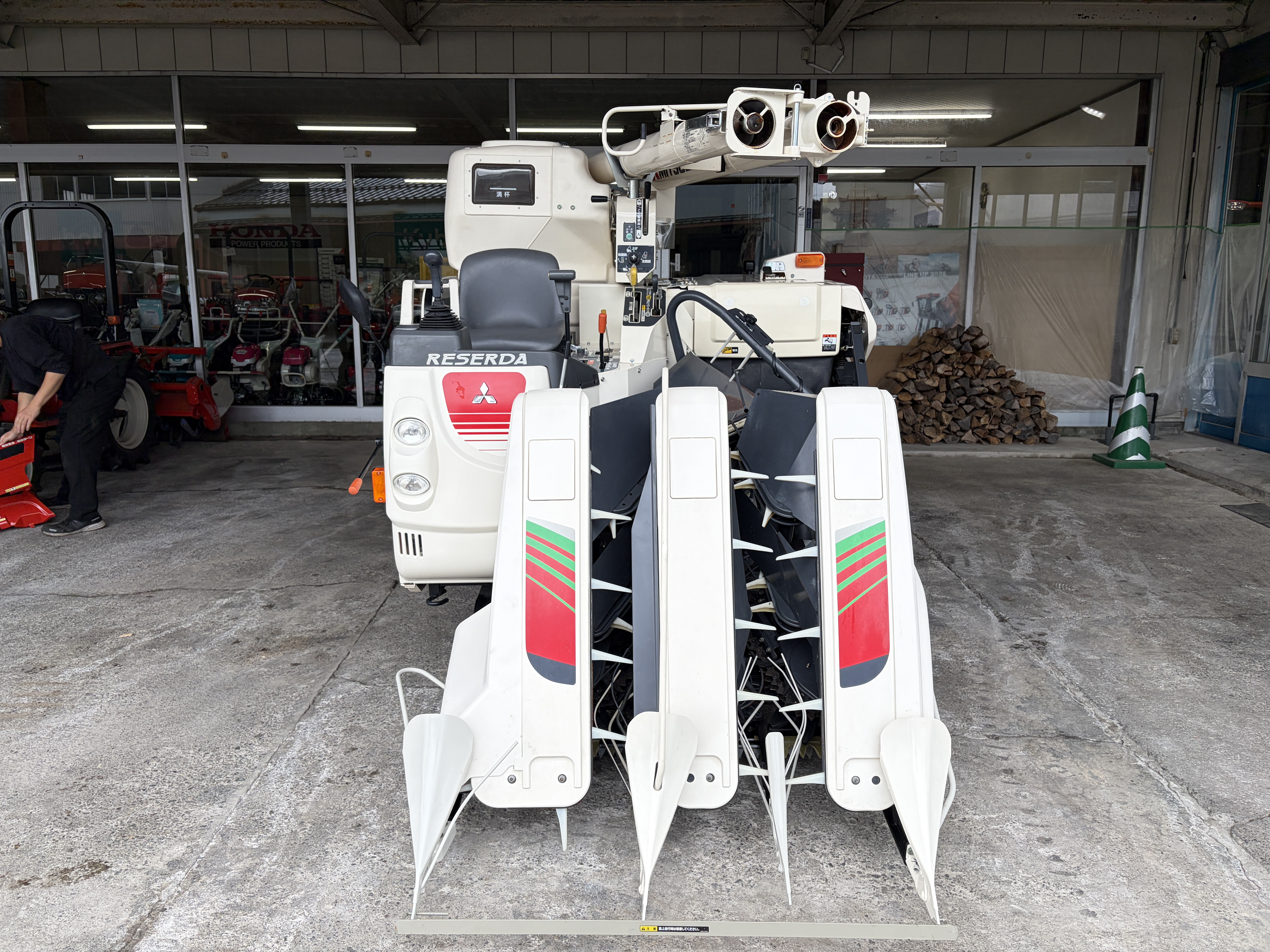 三菱マヒンドラ農機 中古コンバイン VS321の商品画像3