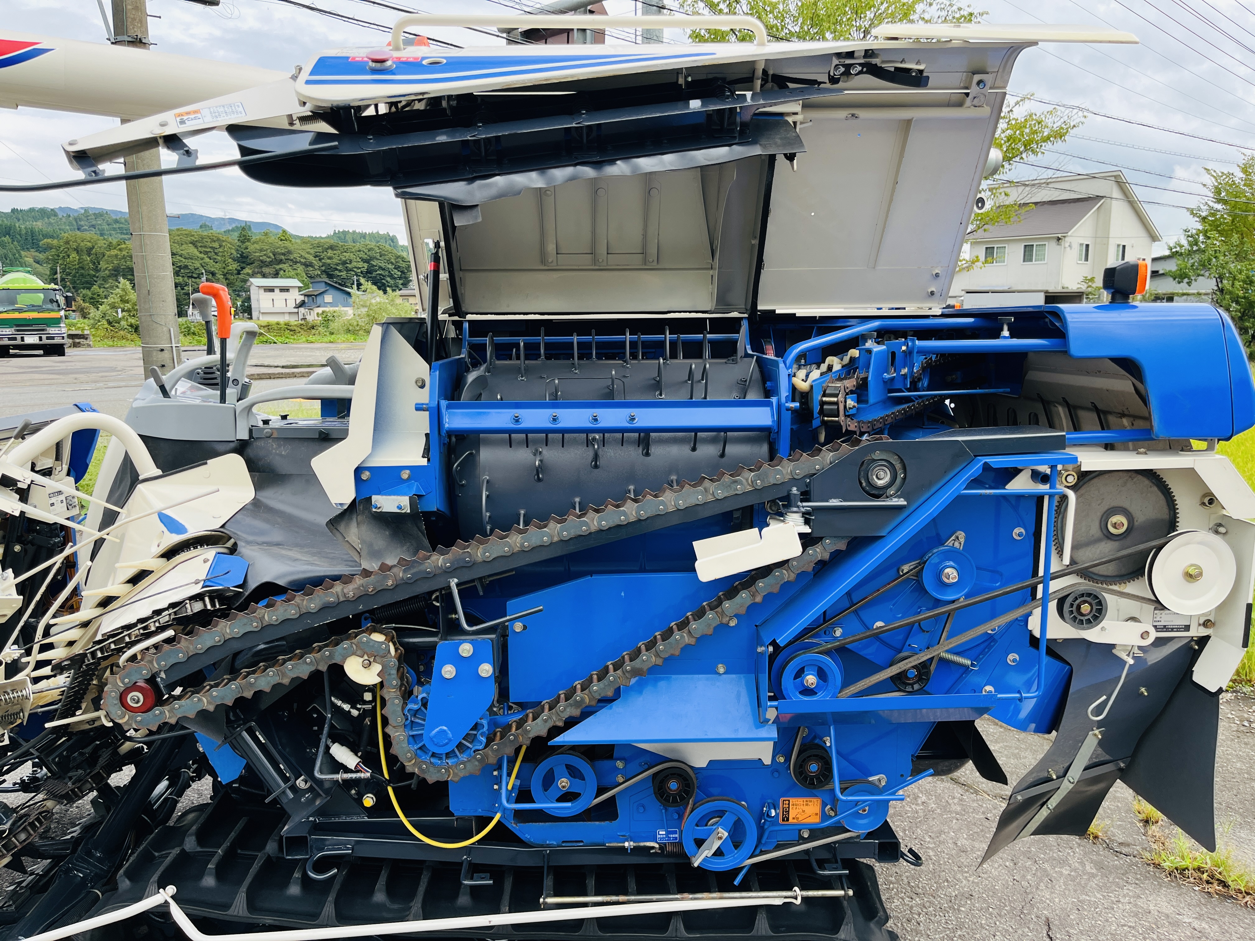 イセキ 中古コンバイン HFC330G-ZKHWCの詳細｜農機具通販ノウキナビ