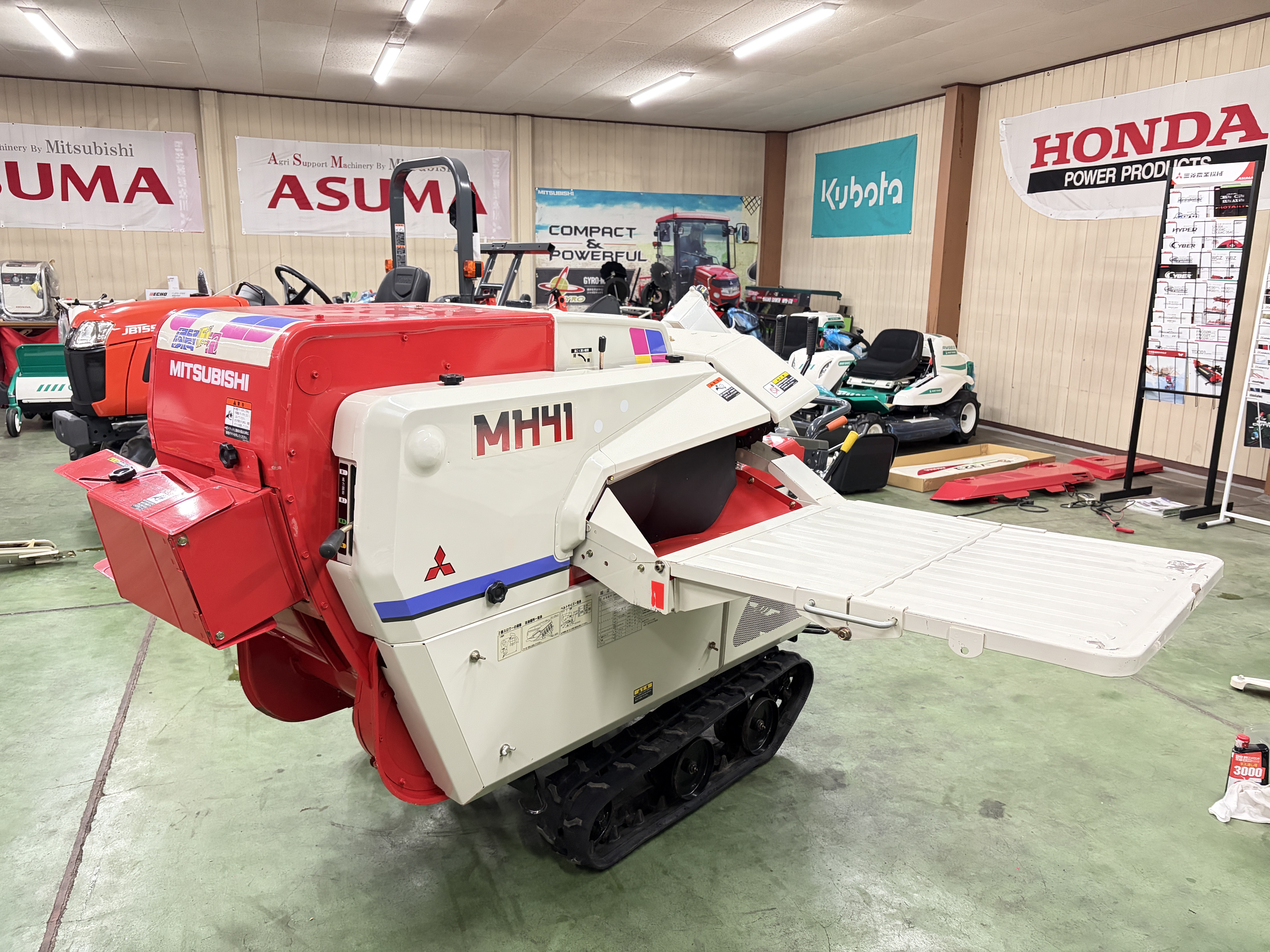 三菱マヒンドラ農機 中古ハーベスター MH41の商品画像1
