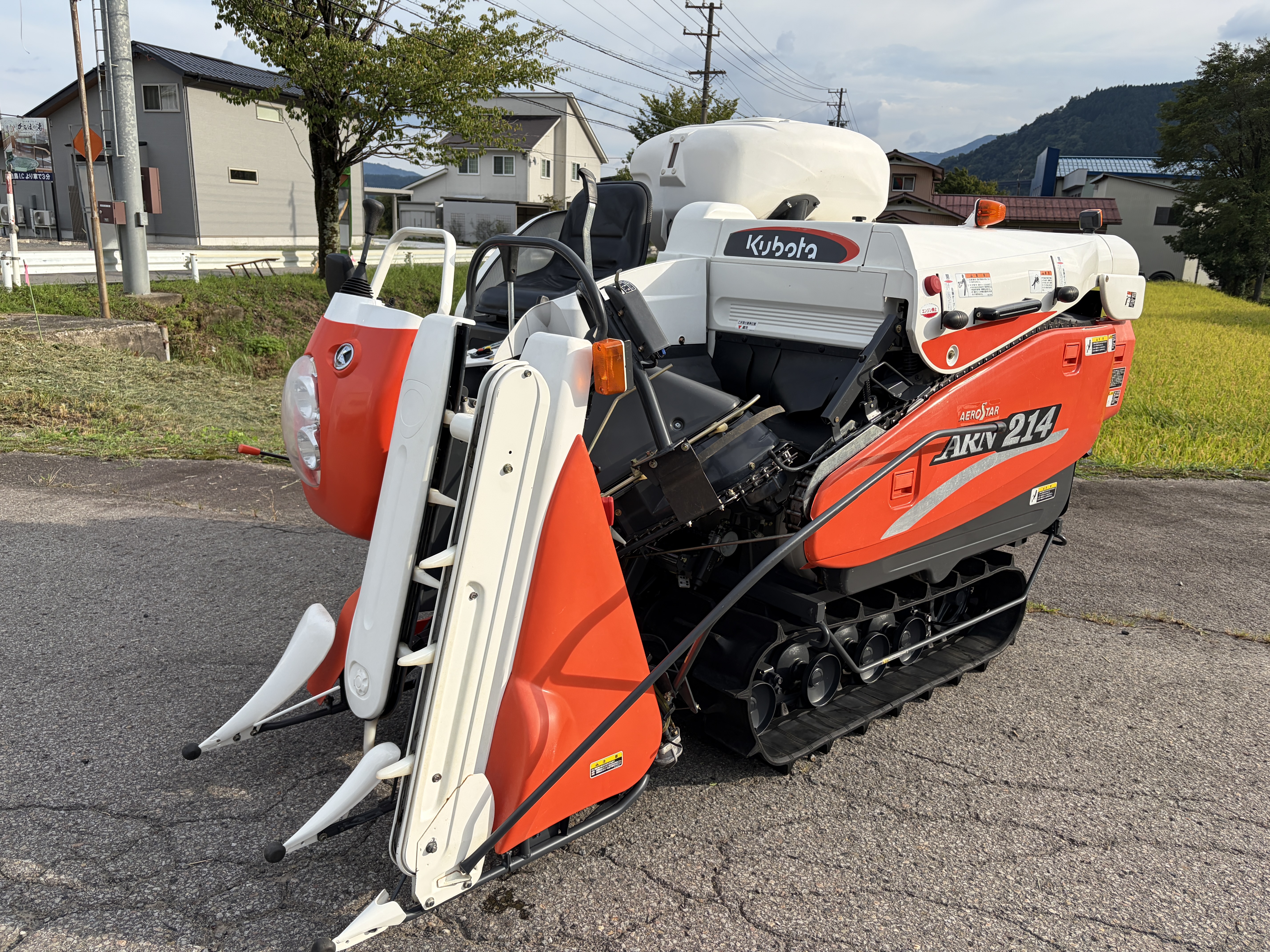 クボタ 中古コンバイン ARN214-SLW