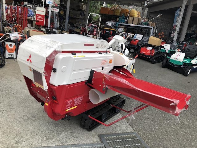 三菱マヒンドラ農機 中古ハーベスター MH67