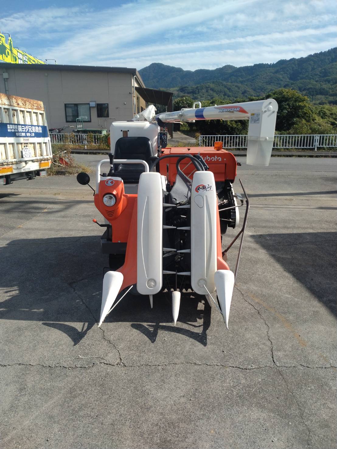 クボタ 中古コンバイン ER213Gの商品画像1