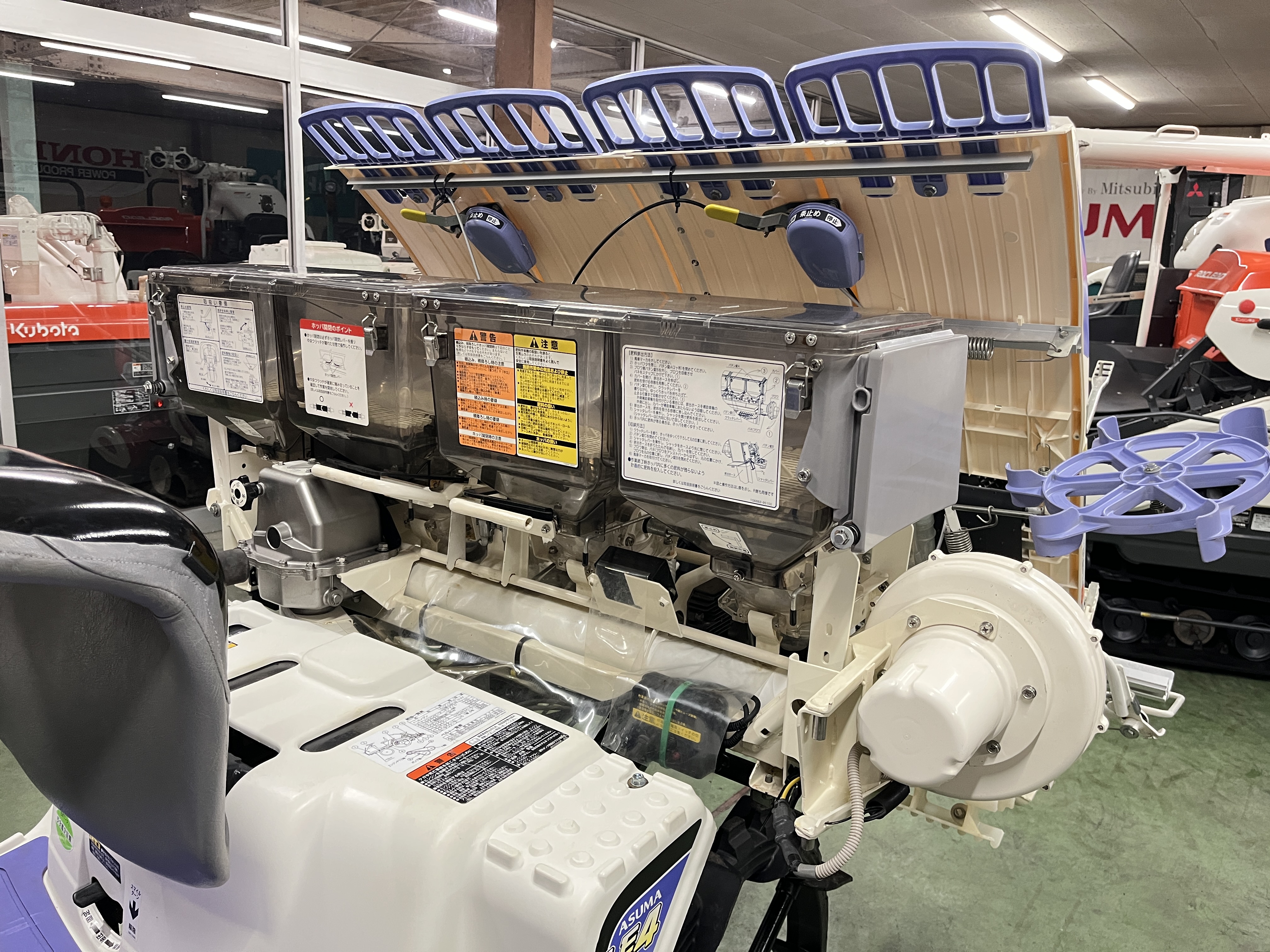 三菱マヒンドラ農機 中古田植機 LE4の商品画像9