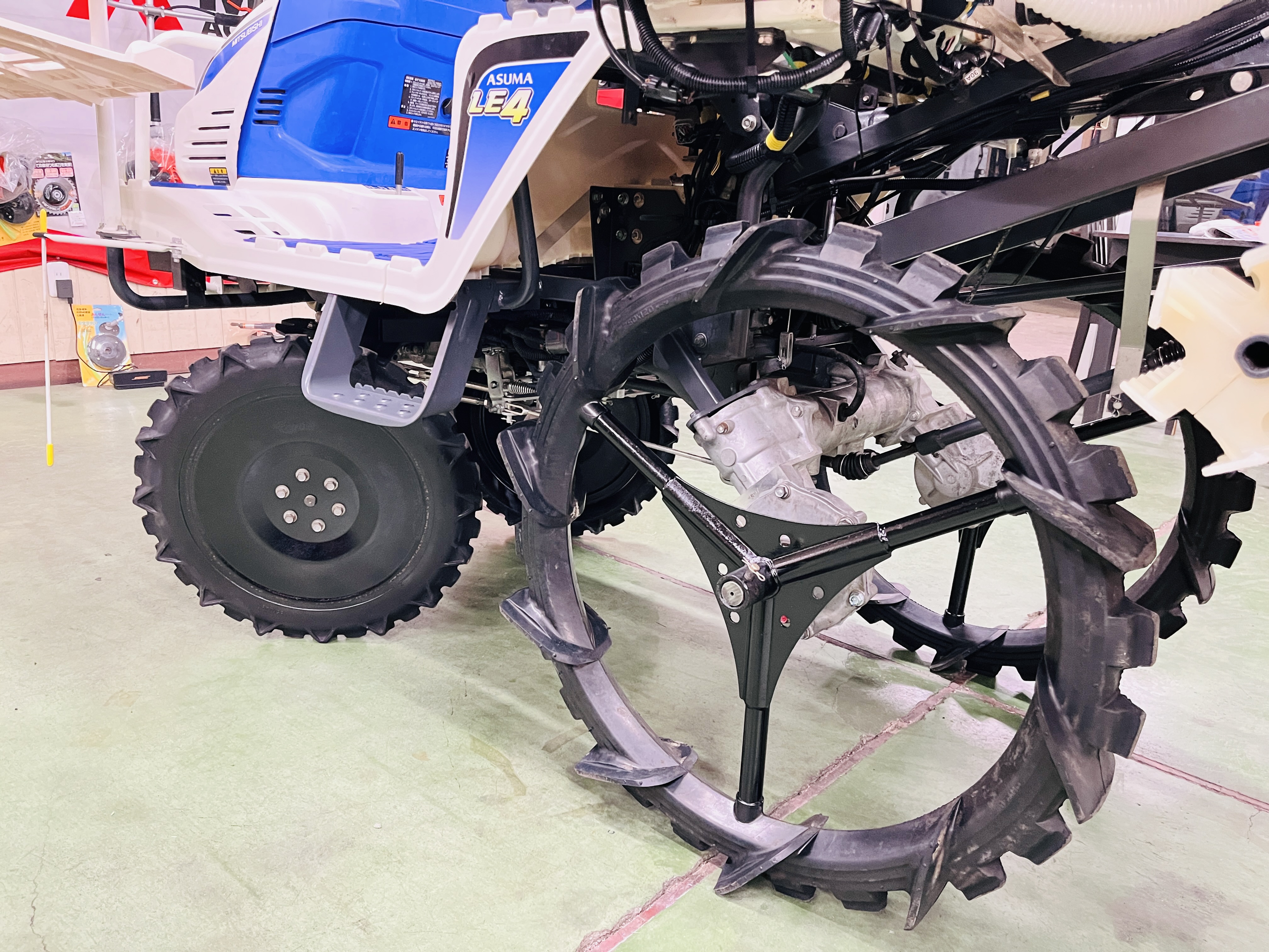 三菱マヒンドラ農機 中古田植機 LE4の商品画像10