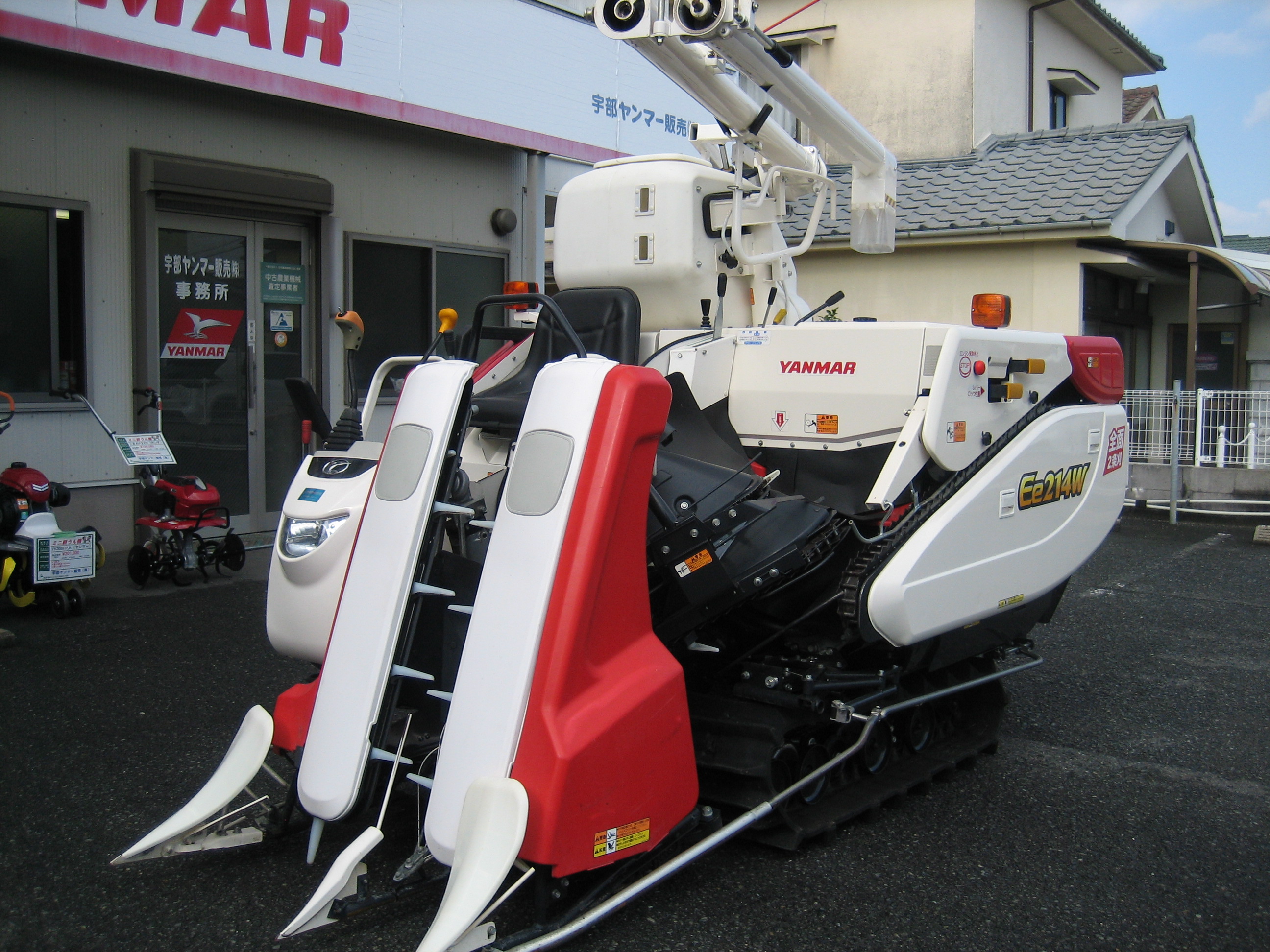 ヤンマー 中古コンバイン Ee214W GJFLの商品画像2