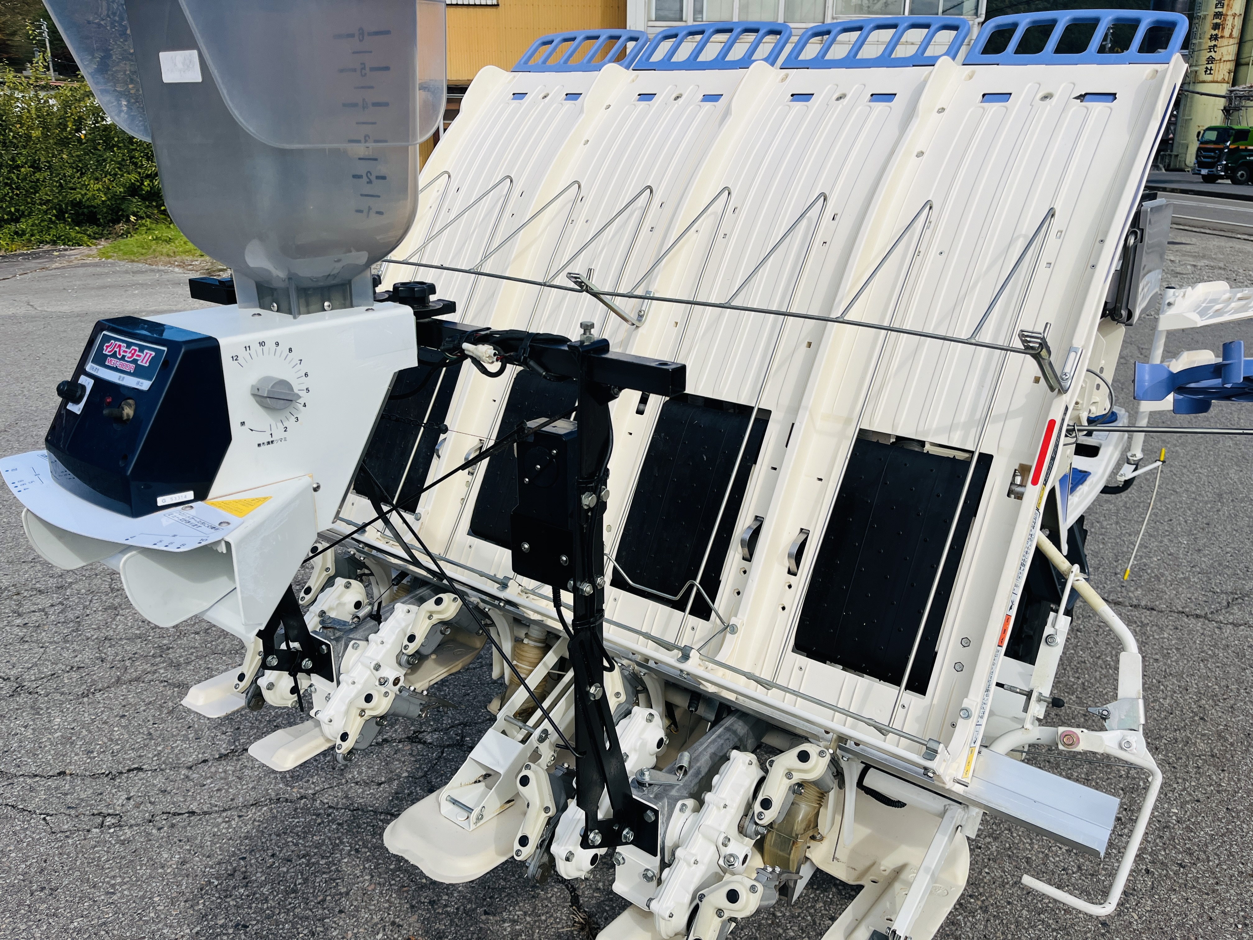 三菱マヒンドラ農機 中古田植機 LE4の商品画像5