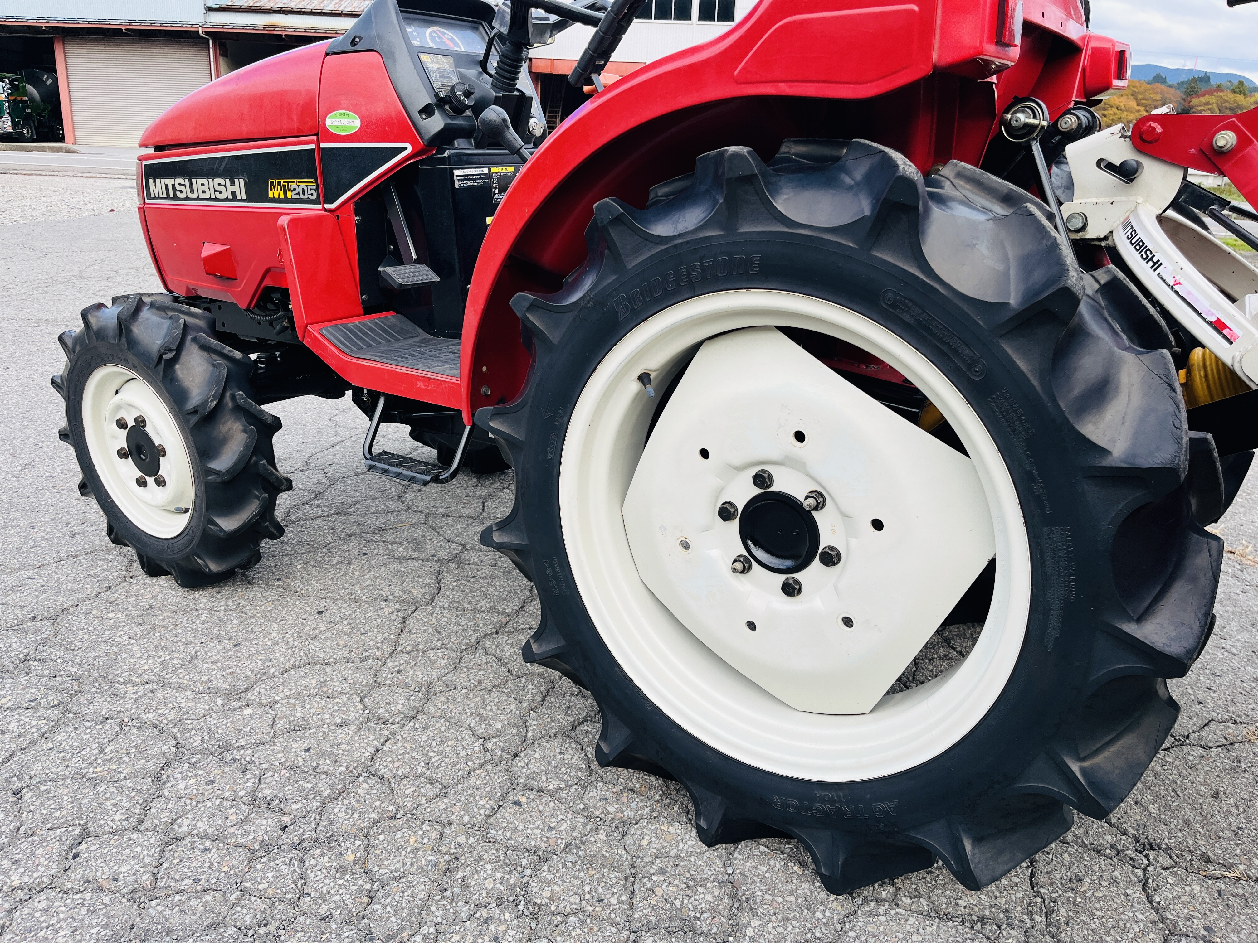 三菱マヒンドラ農機 中古トラクター MT205の商品画像9