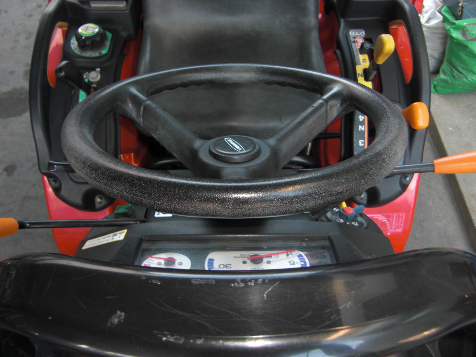 ヤンマー 中古トラクター GK14-VUS2E    人気のヤンマーGKシリーズ　！　高年式　！　小型フル装備　！の商品画像2