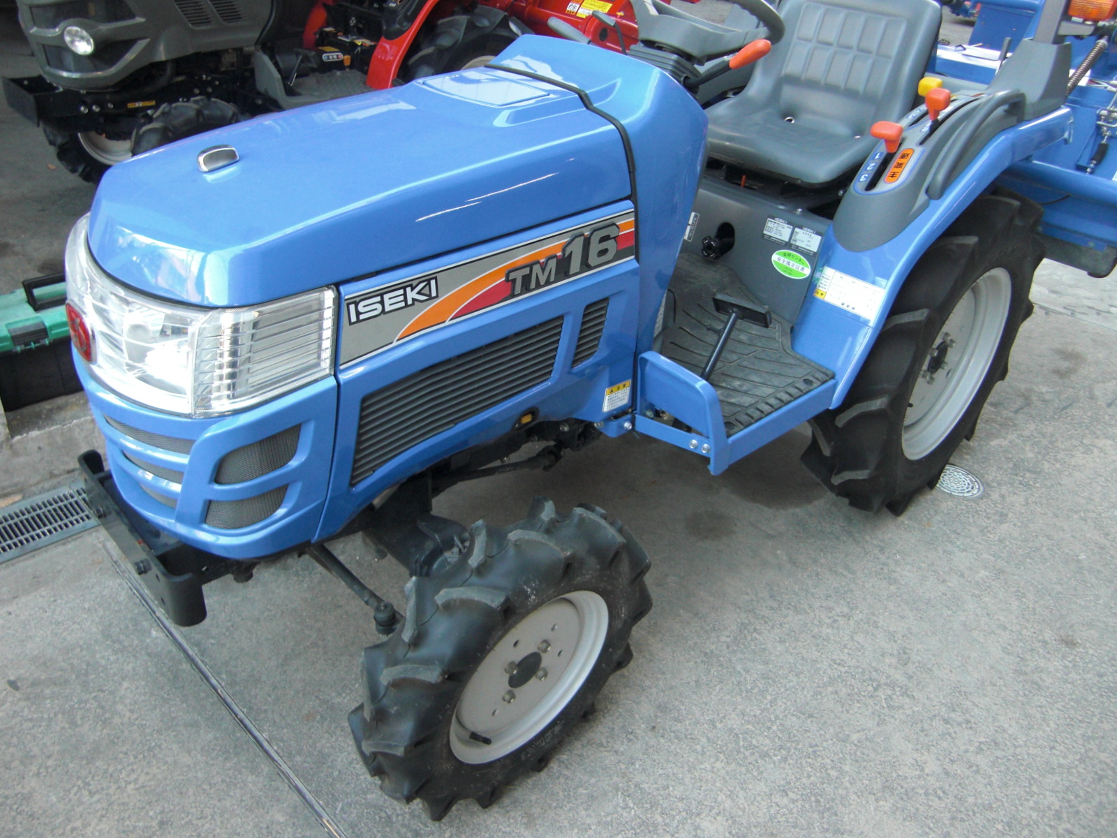 イセキ 中古トラクター TM16-KXZA2VTM　小型フル装備　！　低アワー機　！