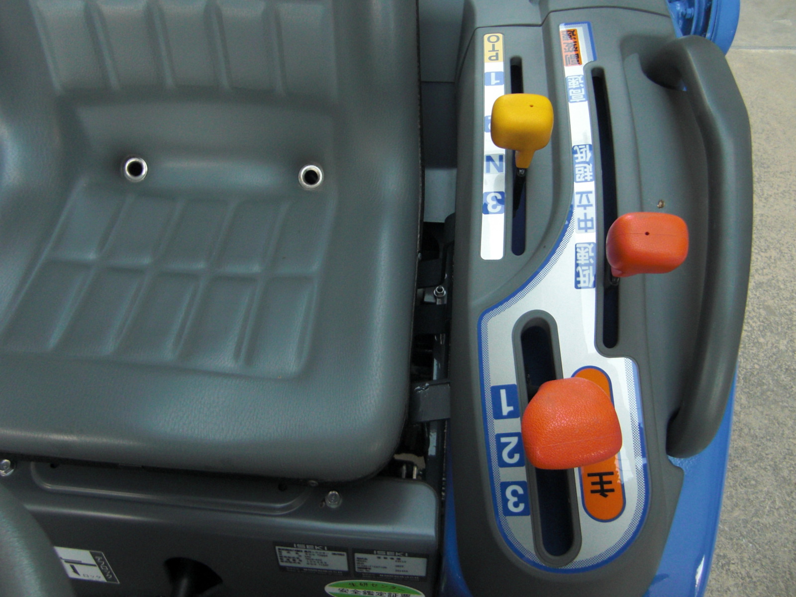 イセキ 中古トラクター TM16-KXZA2VTM　小型フル装備　！　低アワー機　！の商品画像4