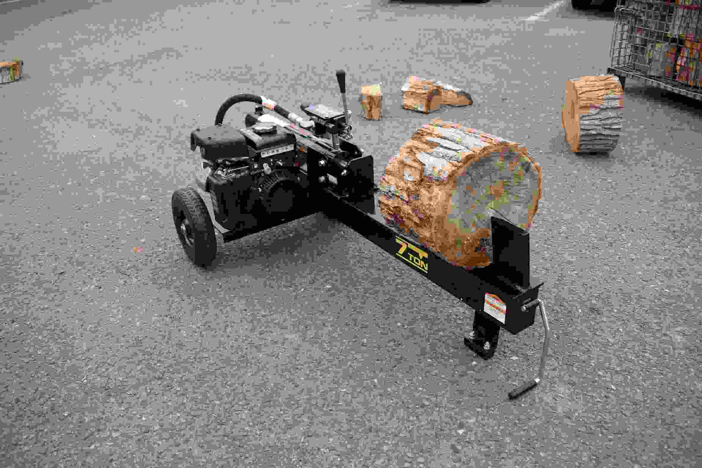 エンジン式薪割り機 破砕力7tonタイプ シンセイ EPL7T-49 4573459628836