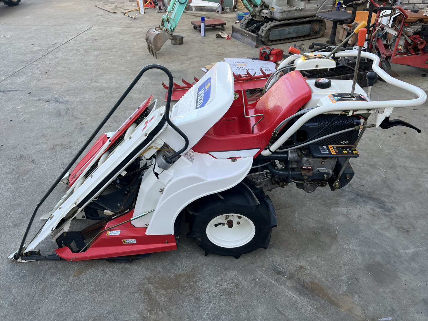 三菱マヒンドラ農機 中古バインダー MB220の商品画像4