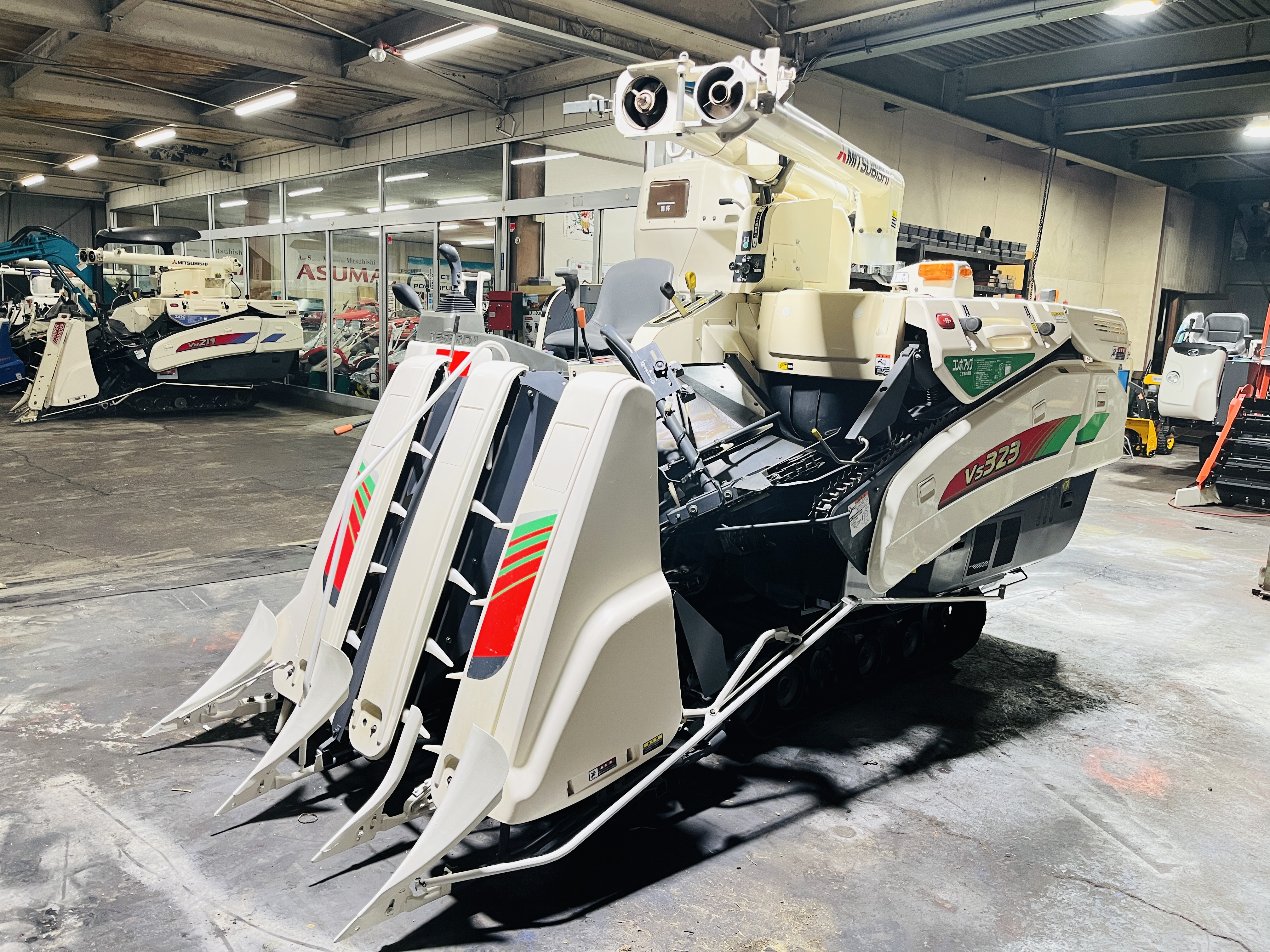 三菱マヒンドラ農機 中古コンバイン VS323