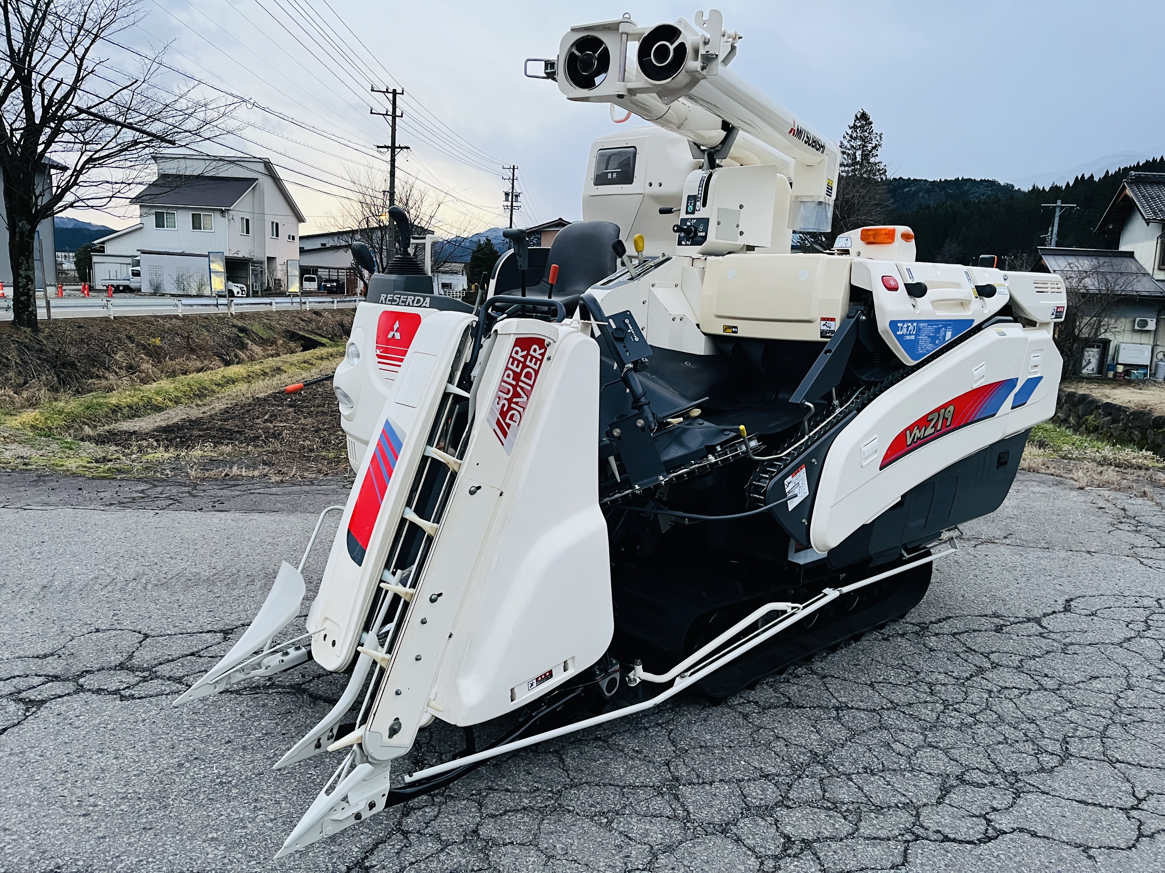 三菱マヒンドラ農機 中古コンバイン VM219G