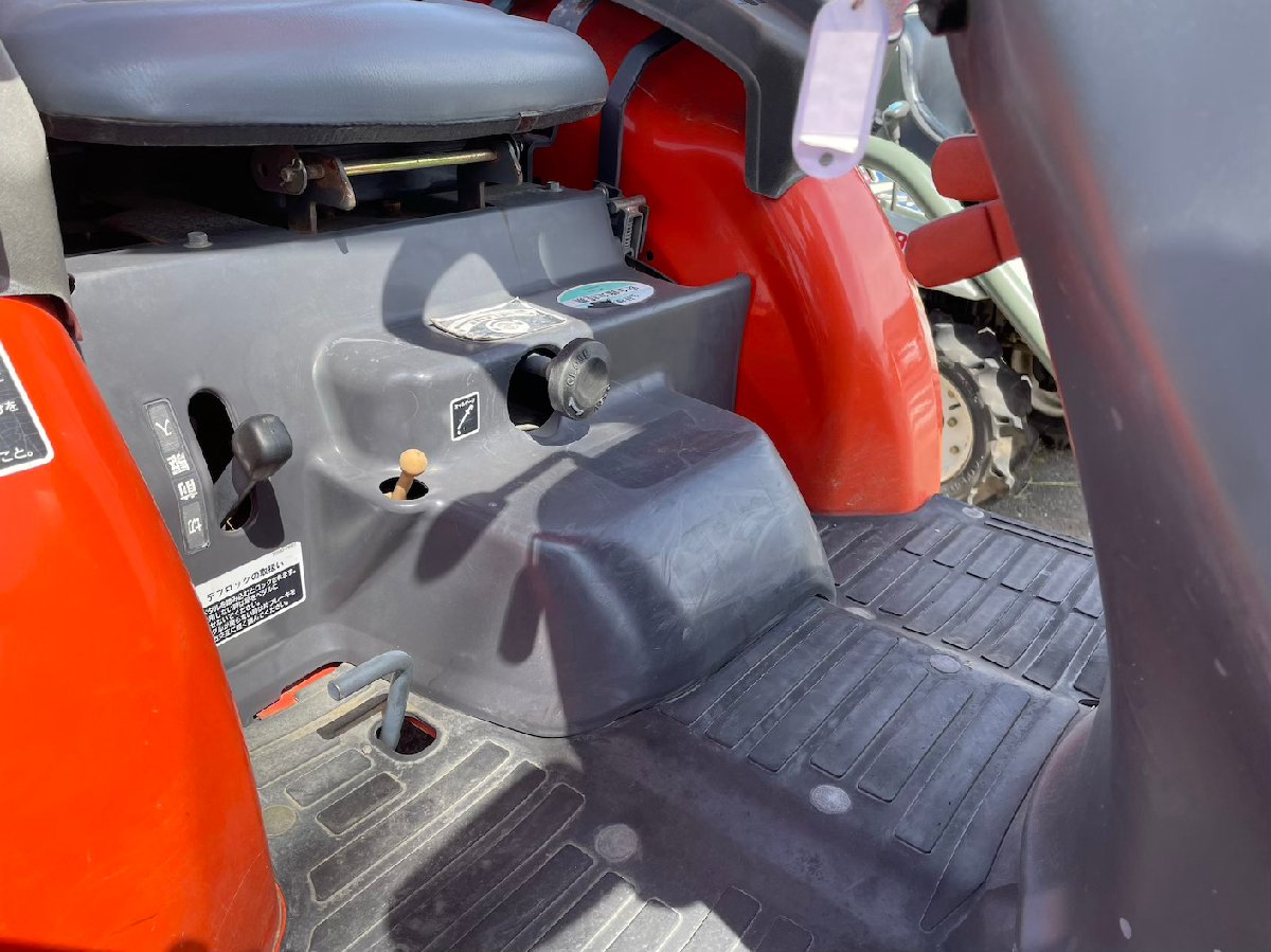  中古トラクター 【地域限定自宅配送】クボタ　トラクター GB200: 長さ×幅×高さ3450ｍｍ×1450ｍｍ×1900ｍｍ アワーメーター:346.6時間の商品画像7