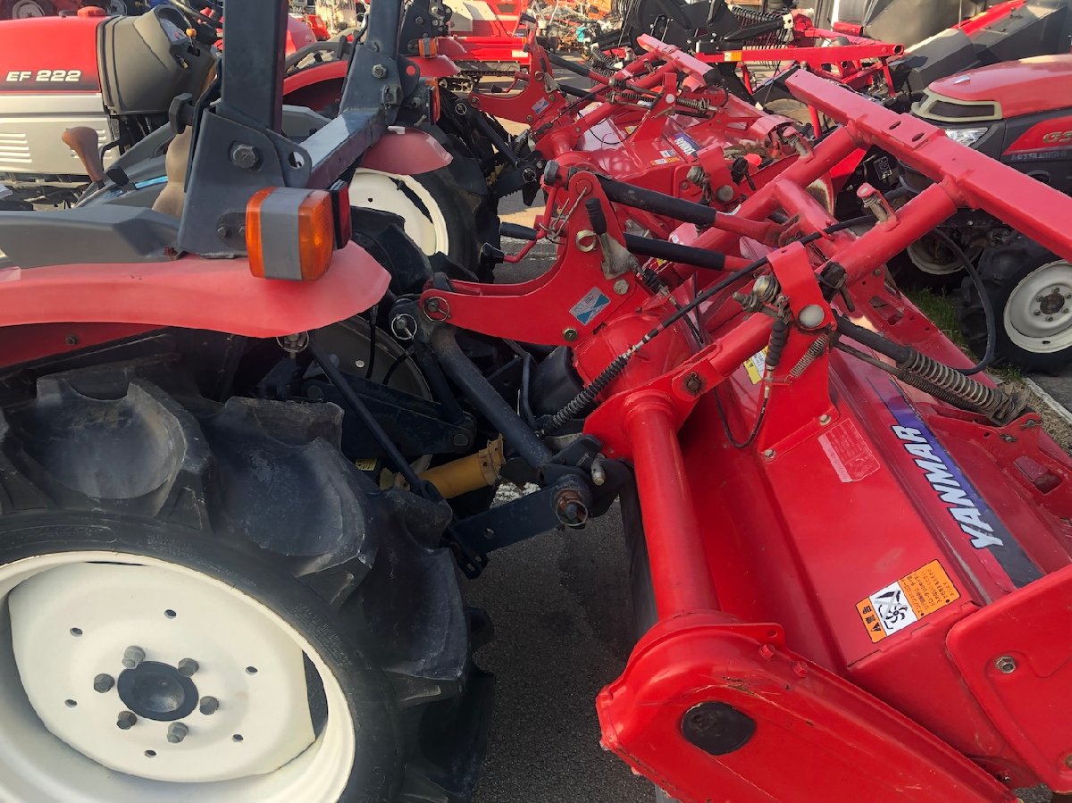  中古トラクター 【地域限定自宅配送】ヤンマー トラクター EF220 機体寸法:2820×1120×1900(mm) 出力20ps 使用燃料/容量:ディーゼル軽油/28Lの商品画像6