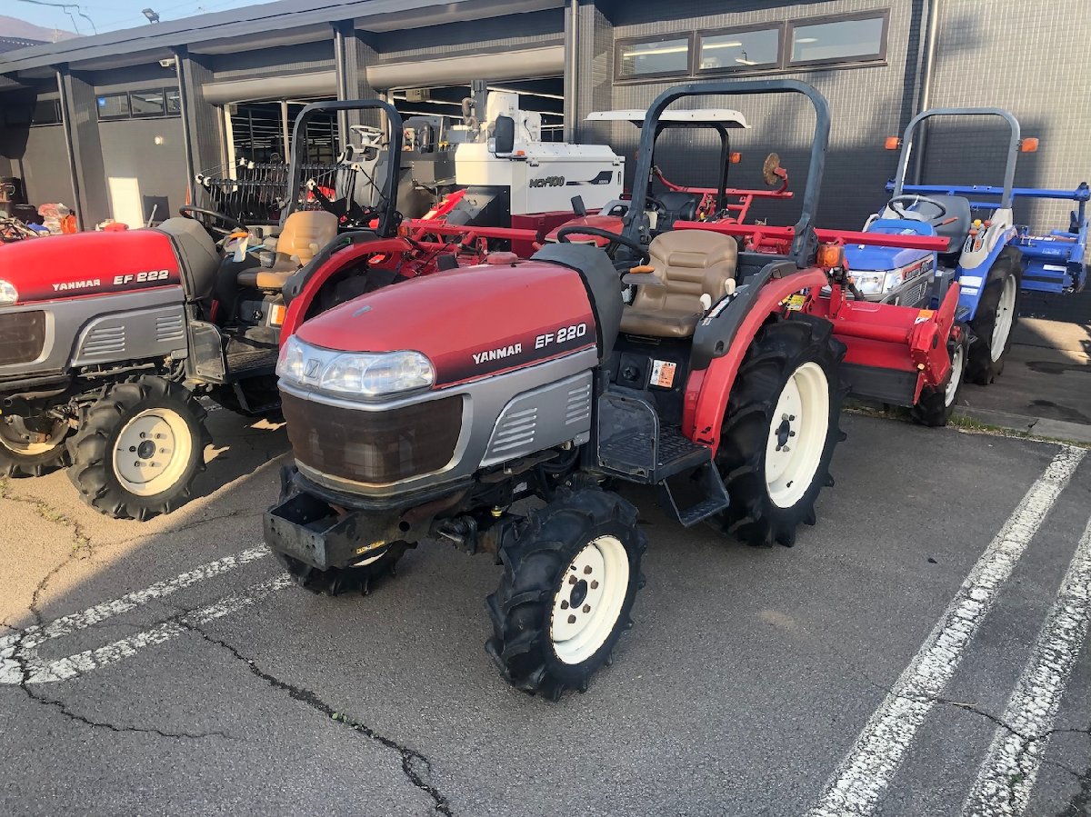  中古トラクター 【地域限定自宅配送】ヤンマー トラクター EF220 機体寸法:2820×1120×1900(mm) 出力20ps 使用燃料/容量:ディーゼル軽油/28Lの商品画像2