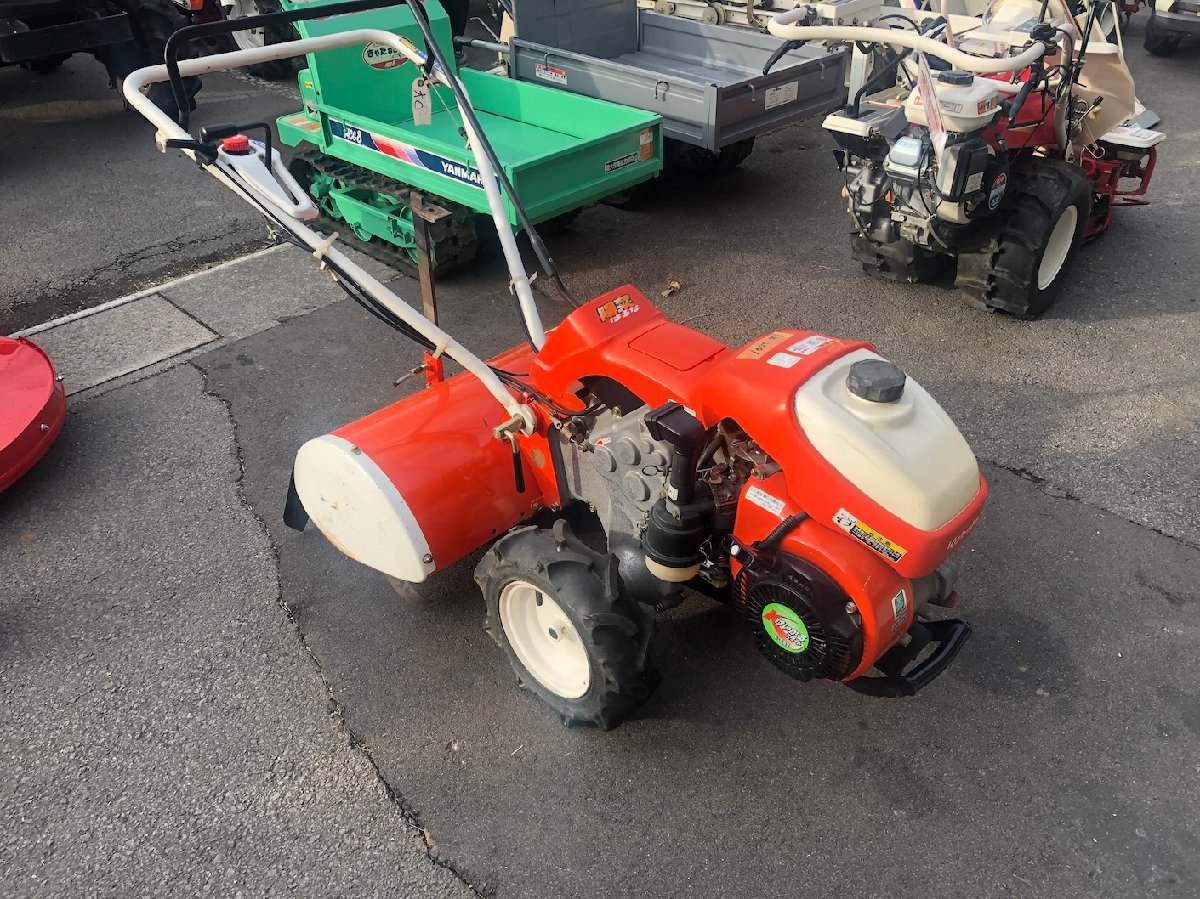  中古管理機 クボタ 管理機 TR600 機体寸法:1430ｍｍ×620ｍｍ×1050ｍｍ 燃料/タンク容量自動車用無鉛ガソリン/2.0L 変速段数:前進2・後進1