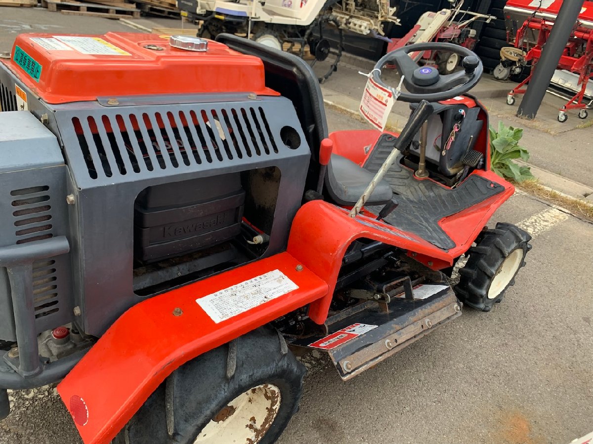 乗用草刈機 筑水キャニコム 乗用モアー CM1801 機体寸法:1840×995×885(mm) 出力18ps 使用燃料/容量:無鉛ガソリン/11Lの商品画像6