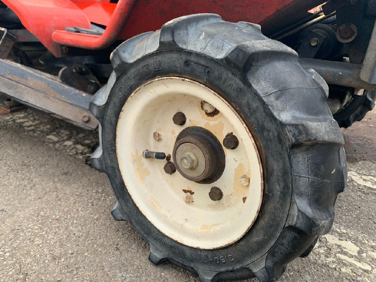 乗用草刈機 筑水キャニコム 乗用モアー CM1801 機体寸法:1840×995×885(mm) 出力18ps 使用燃料/容量:無鉛ガソリン/11Lの商品画像8