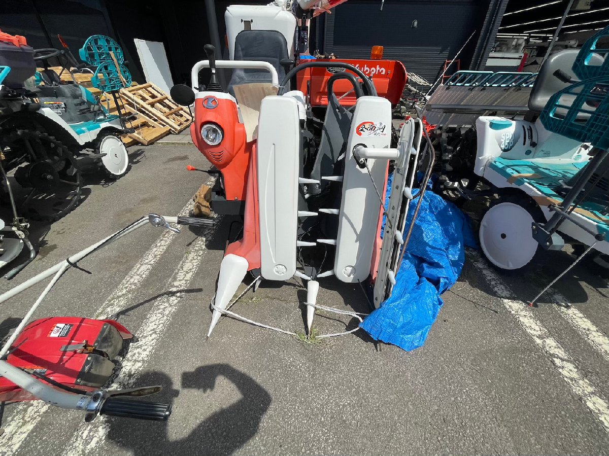  中古コンバイン 【地域限定自宅配送】 クボタ コンバイン ER211: 長さ×幅×高さ2650ｍｍ×1430ｍｍ×1500ｍｍ 馬力:10.5PSの商品画像4
