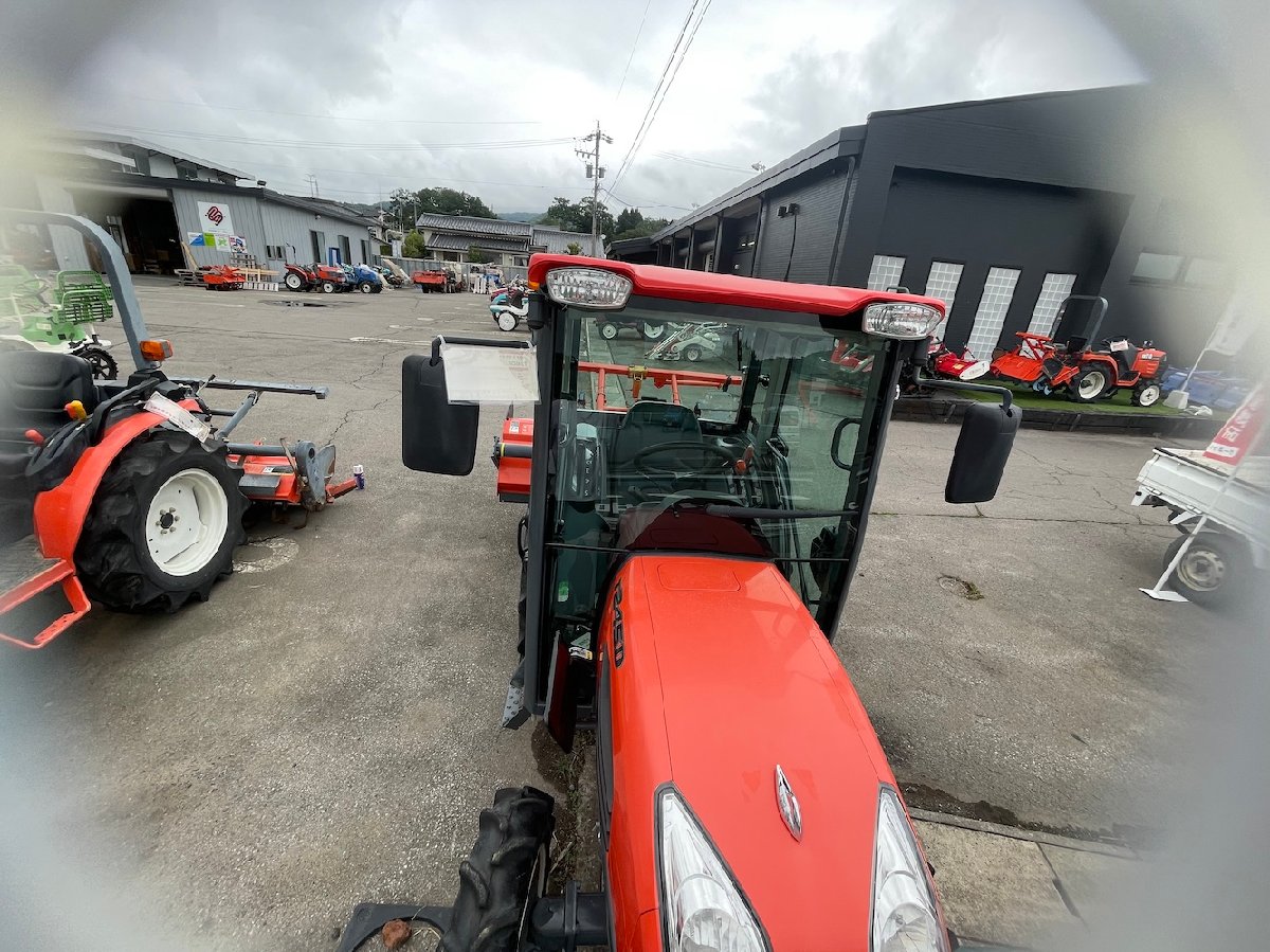 中古トラクター 【整備待ち】美品 クボタ トラクター T245DF 機体寸法:2845×1310×1960 馬力24ps 使用燃料:軽油の商品画像9