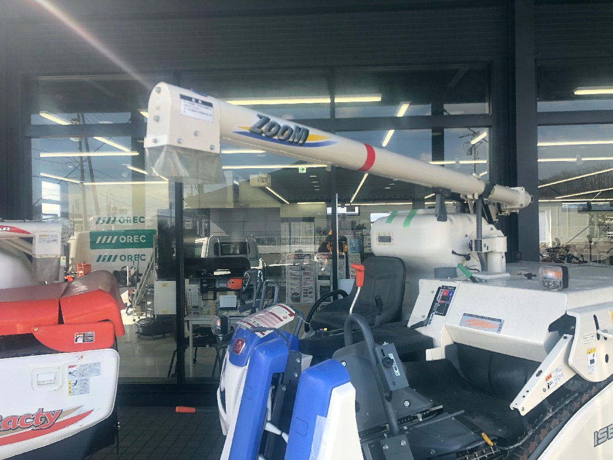  中古コンバイン 地域限定自宅配送【未整備】イセキ コンバイン HVZ211G: 長さ×幅×高さ2735ｍｍ×1560ｍｍ×1780ｍｍ 出力:11.6PSの商品画像8