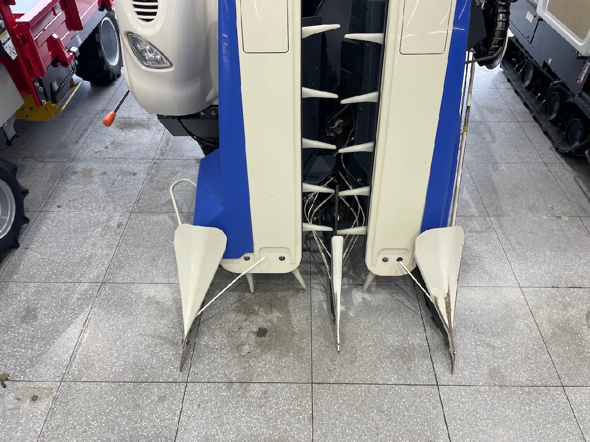 中古コンバイン 【整備待ち】イセキ コンバイン HN211G 長さ×幅×高さ:2760×1480×1720 重量870kg 変速:HST油圧モータ式無段変速の商品画像3